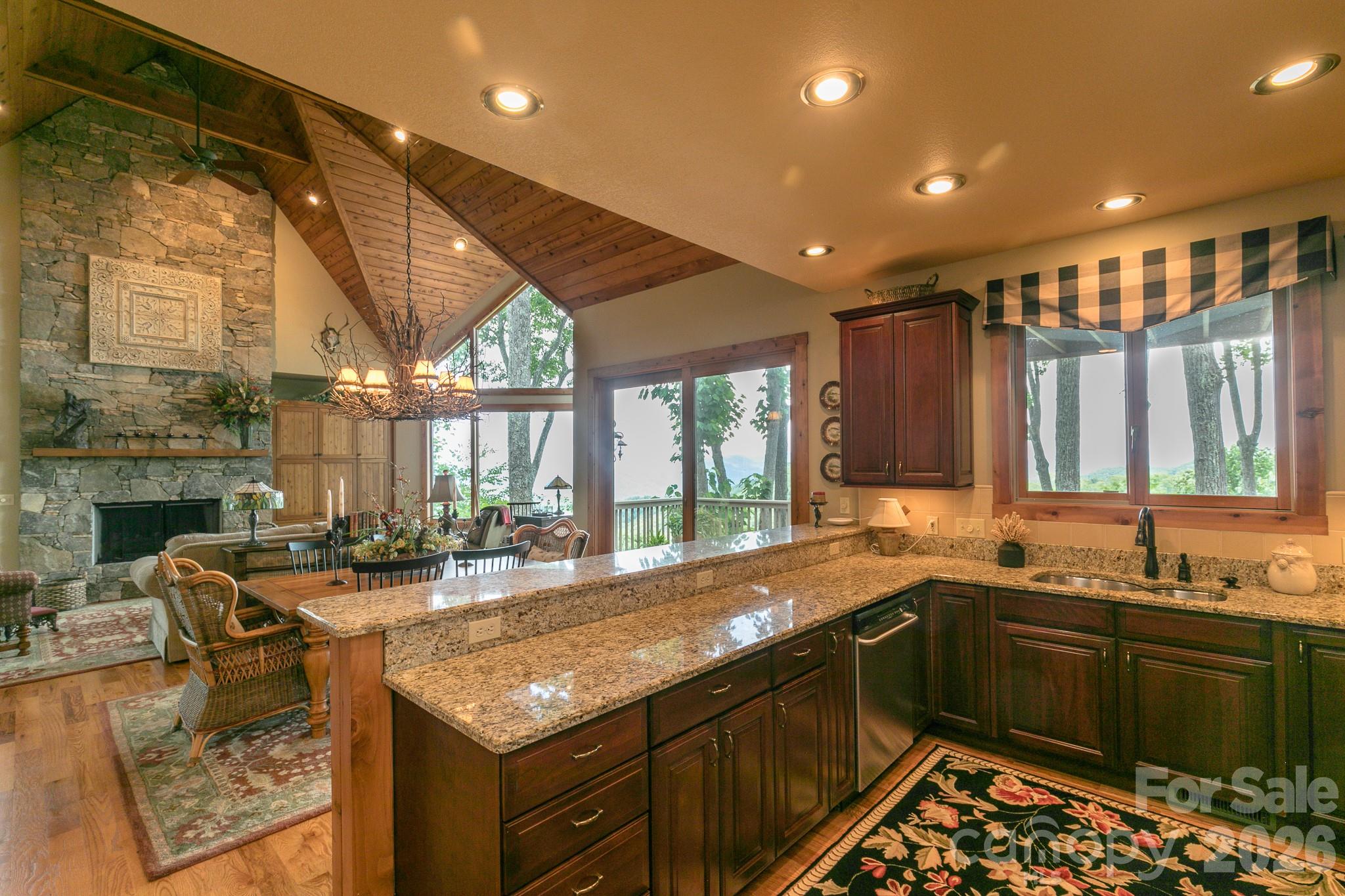 456 Spring House Drive — Burnsville