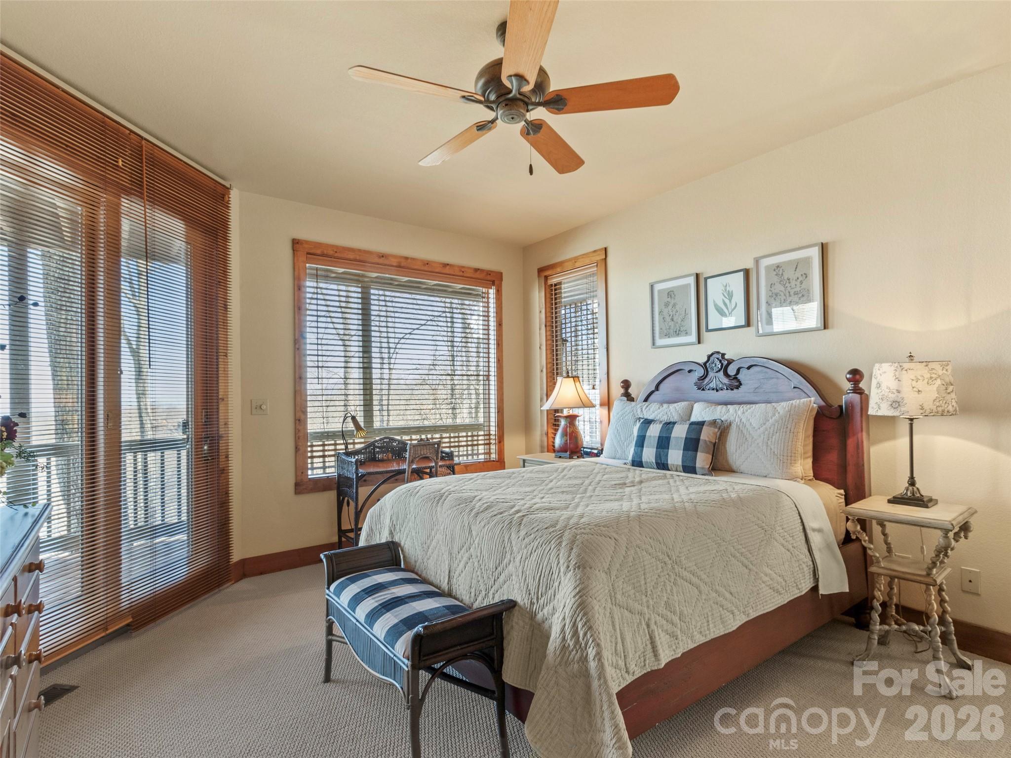 456 Spring House Drive — Burnsville