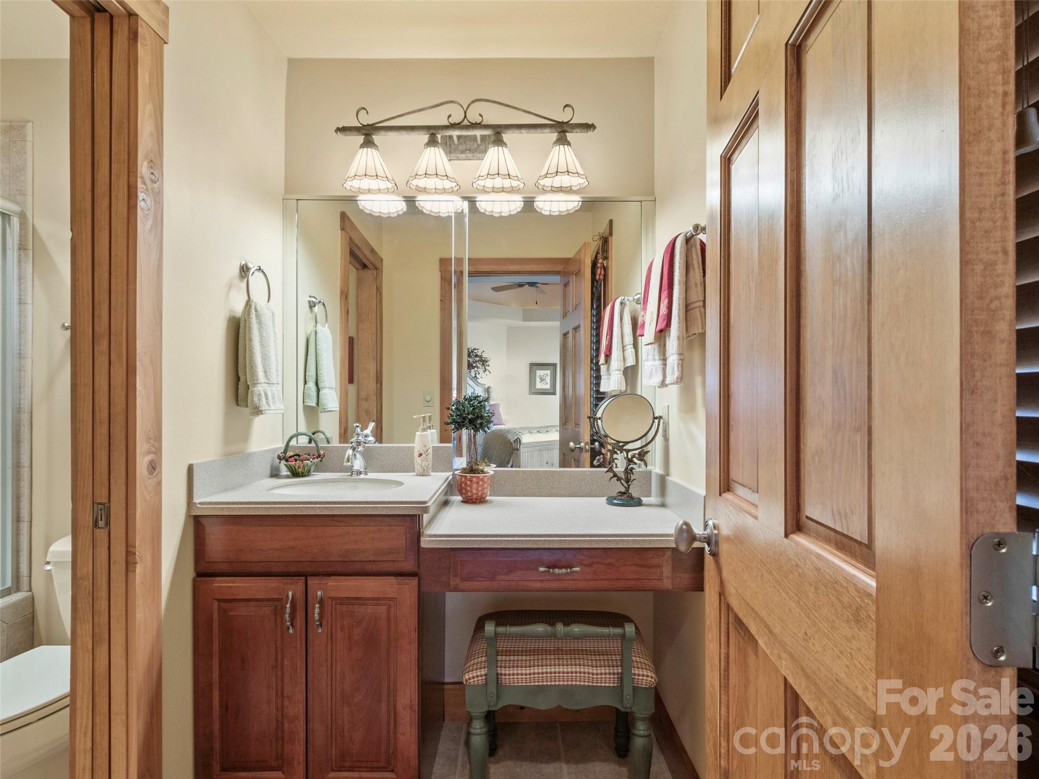 456 Spring House Drive — Burnsville