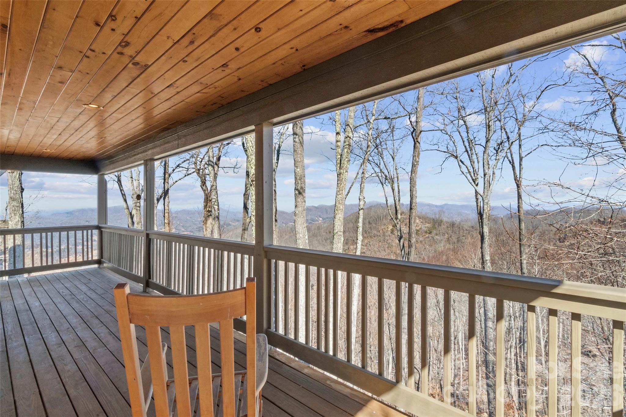 456 Spring House Drive — Burnsville
