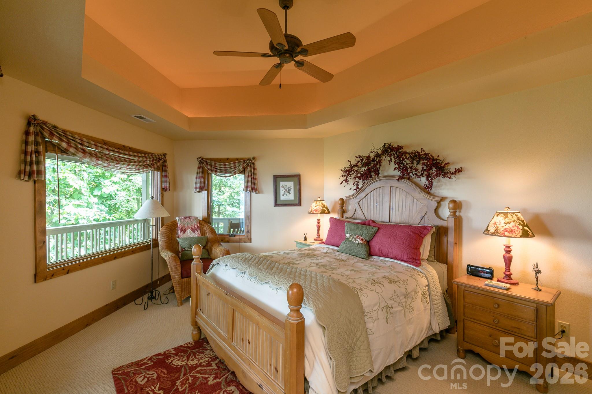 456 Spring House Drive — Burnsville