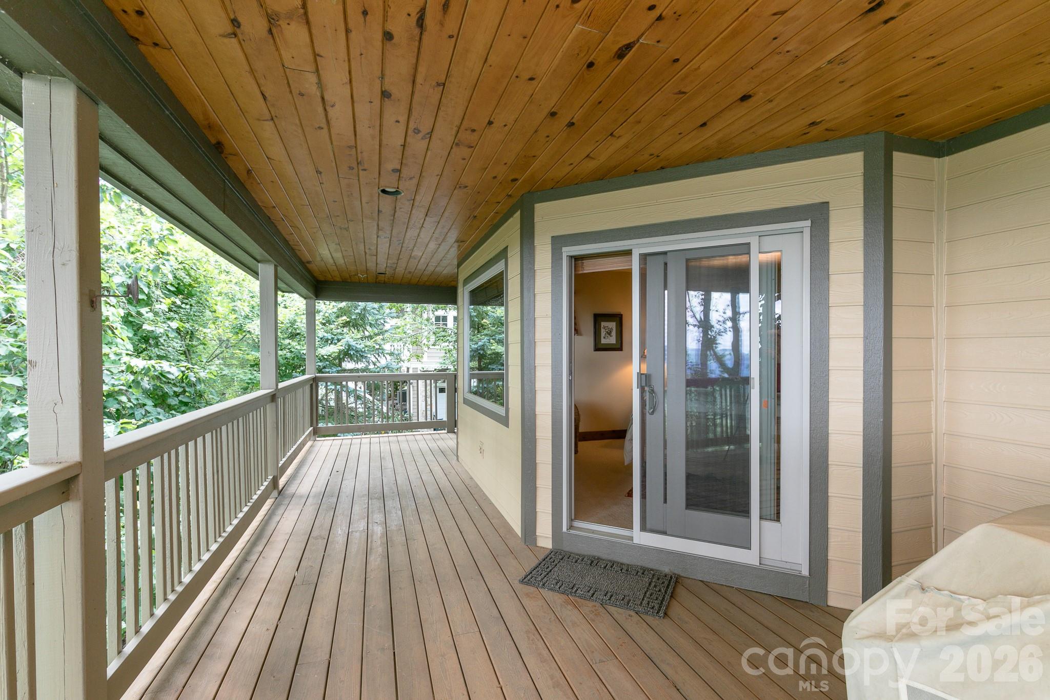 456 Spring House Drive — Burnsville