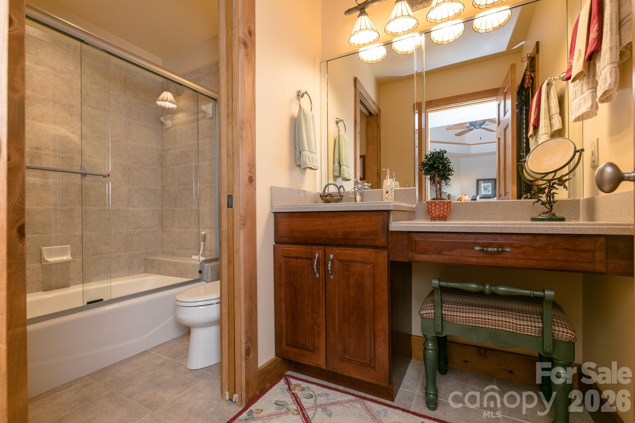 456 Spring House Drive — Burnsville