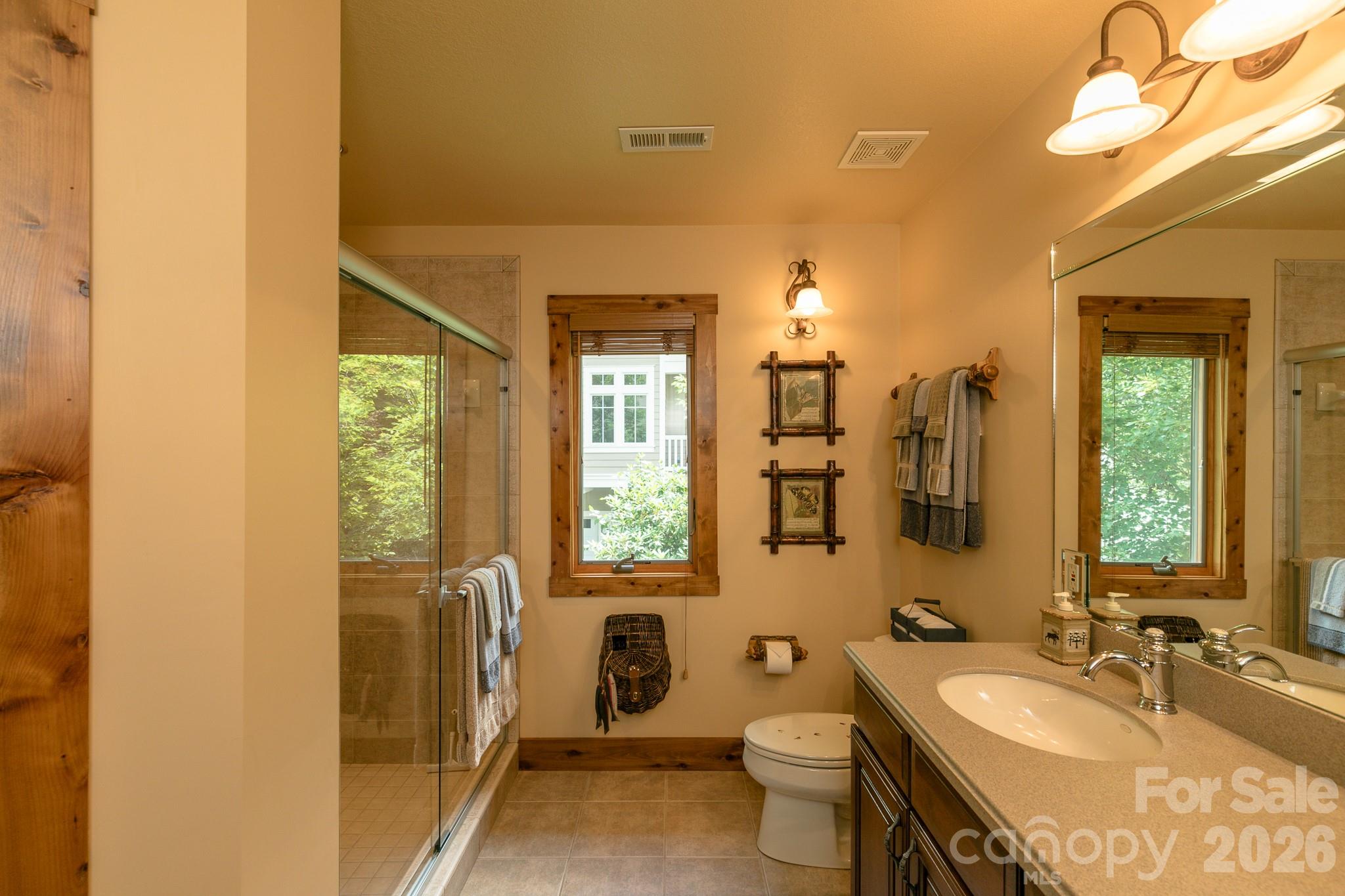 456 Spring House Drive — Burnsville