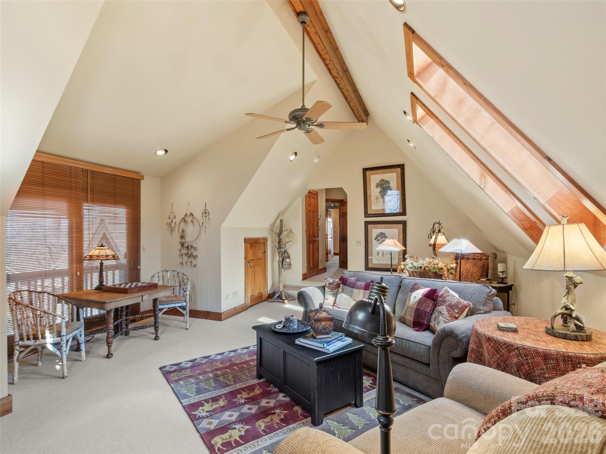 456 Spring House Drive — Burnsville