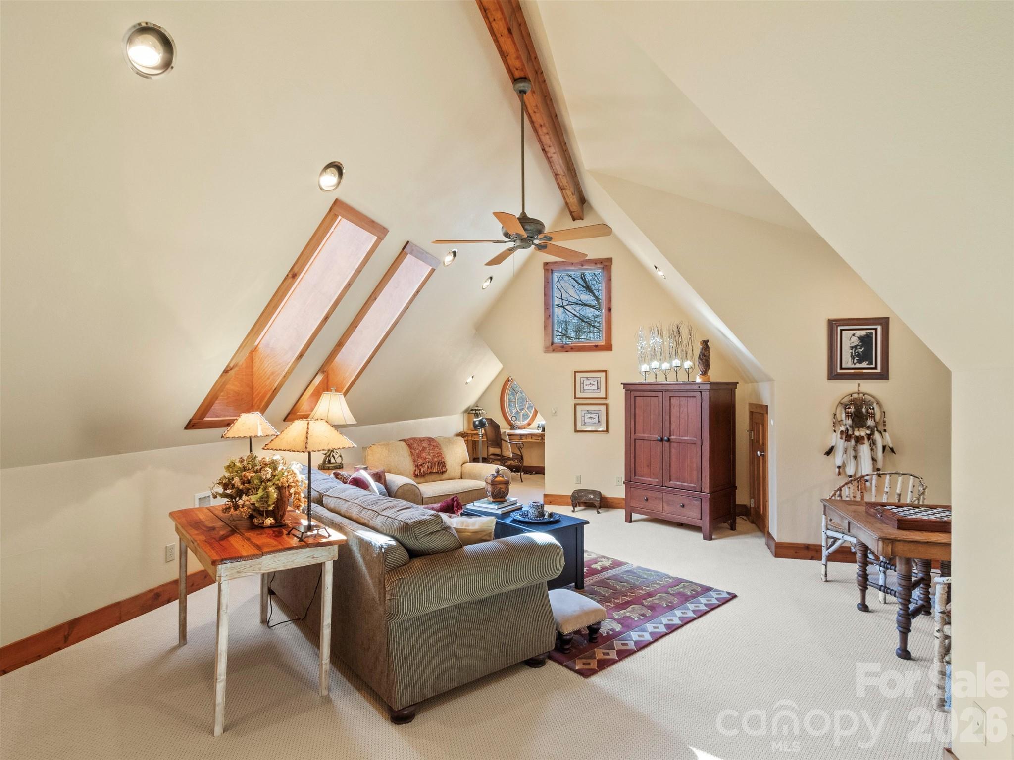 456 Spring House Drive — Burnsville
