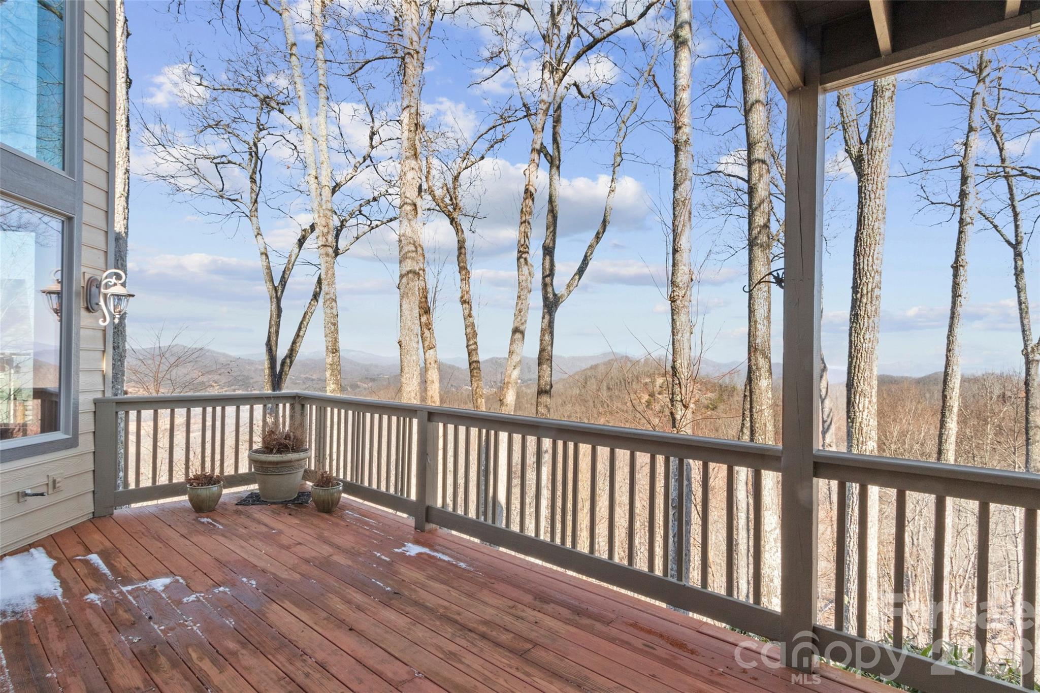 456 Spring House Drive — Burnsville
