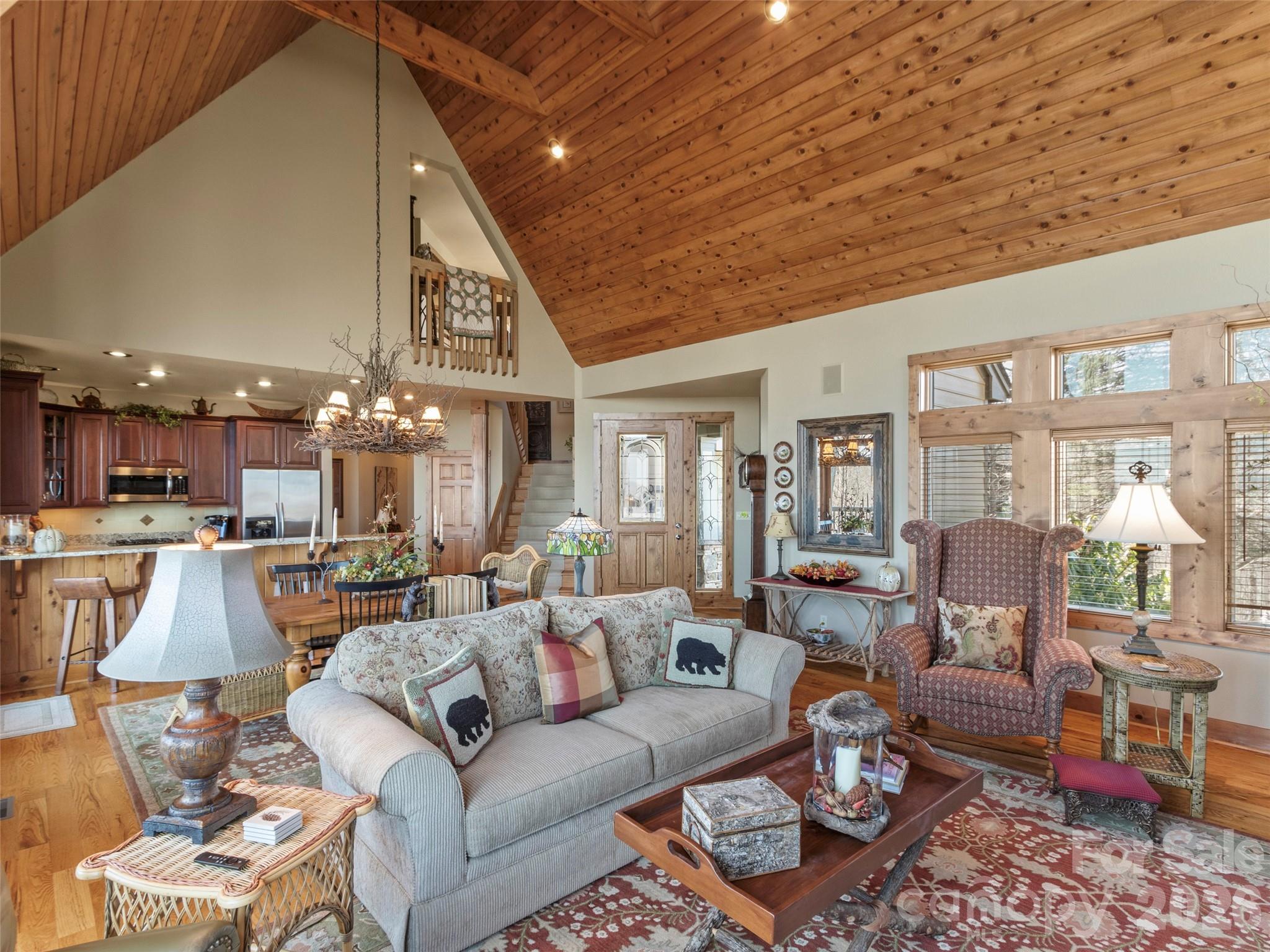 456 Spring House Drive — Burnsville