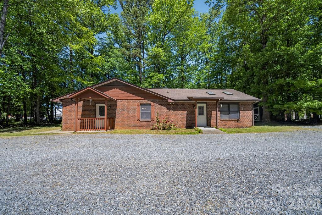 1908 W Sugar Creek Road — Charlotte