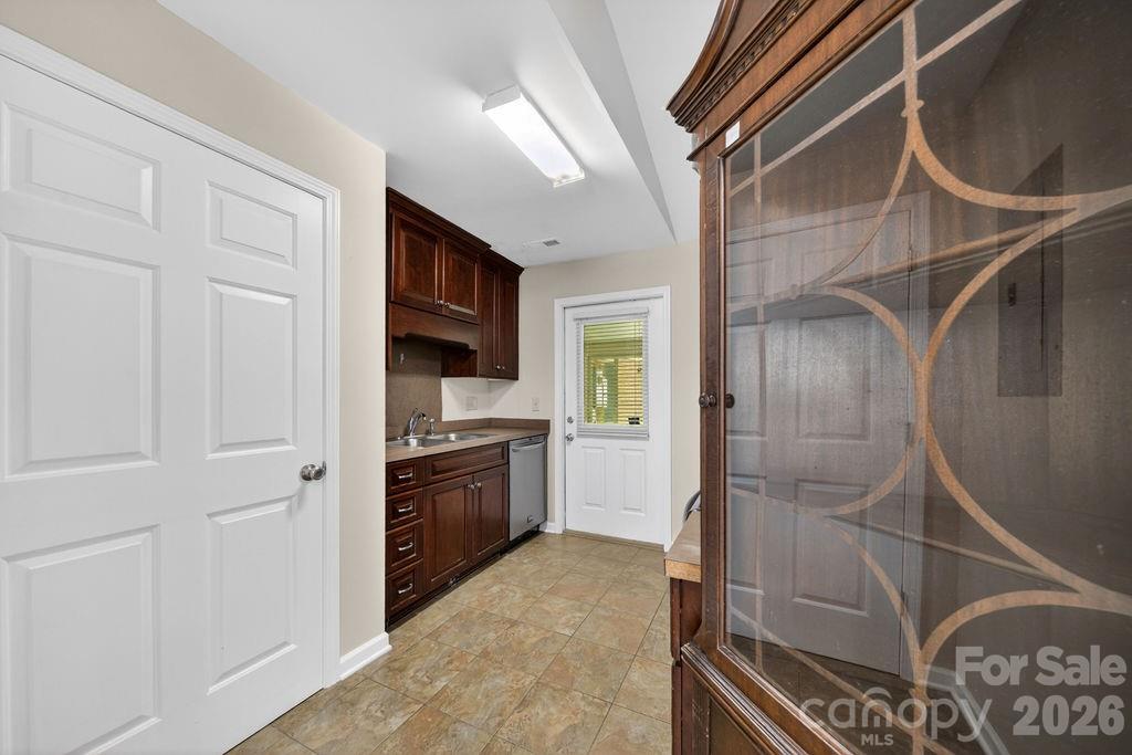1908 W Sugar Creek Road — Charlotte