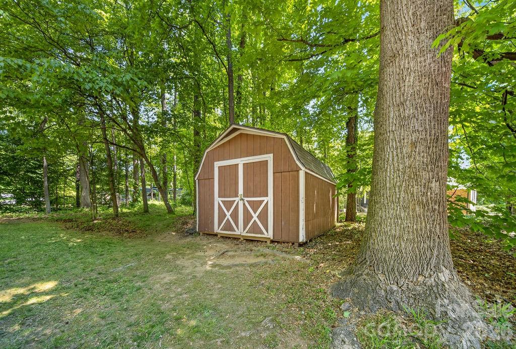 1908 W Sugar Creek Road — Charlotte