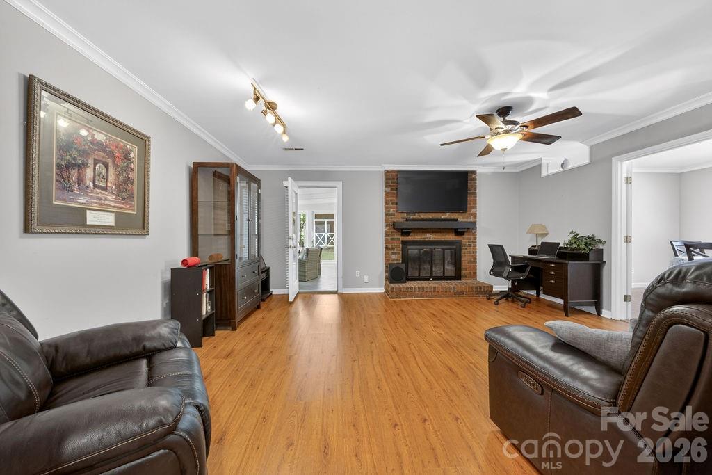 1908 W Sugar Creek Road — Charlotte