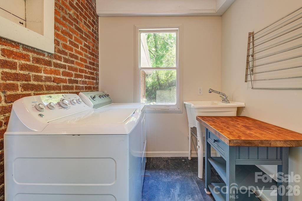 233/231 Fairfax Avenue #A/B — Asheville
