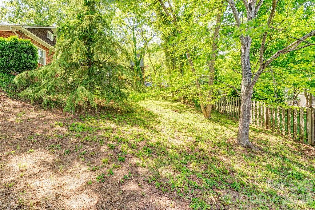 233/231 Fairfax Avenue #A/B — Asheville