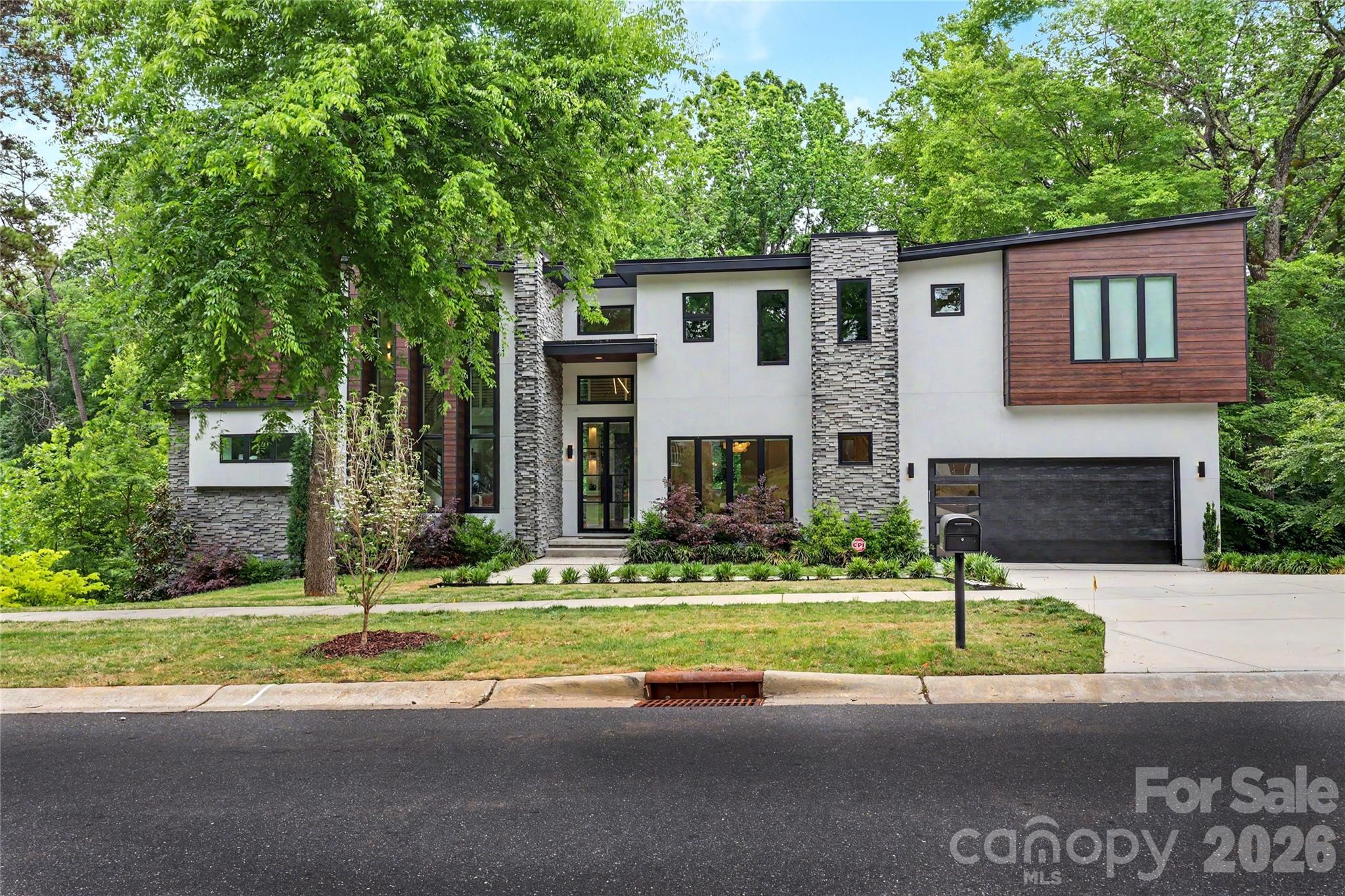 2810 Huntingtowne Farms Lane — Charlotte
