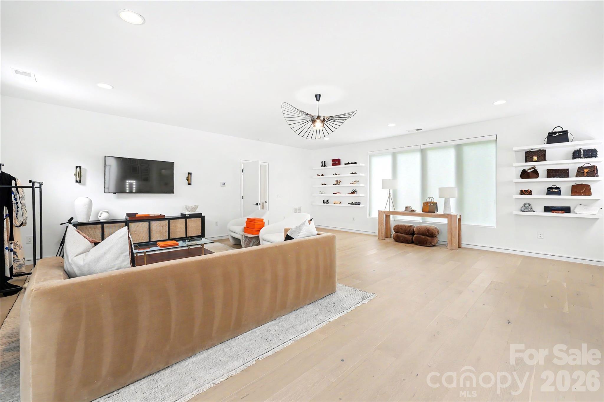 2810 Huntingtowne Farms Lane — Charlotte