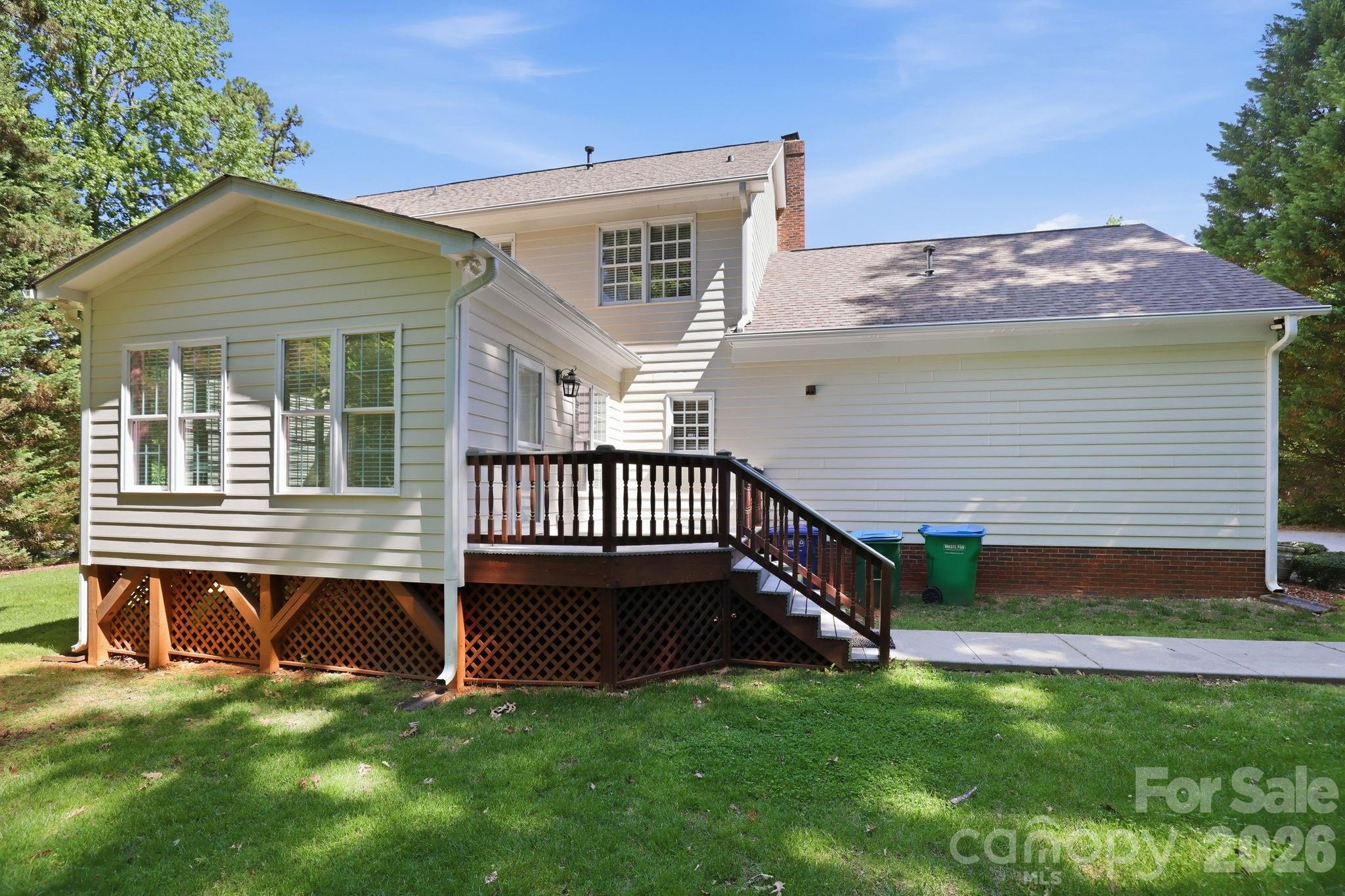 7000 Hollow Oak Drive — Mint Hill