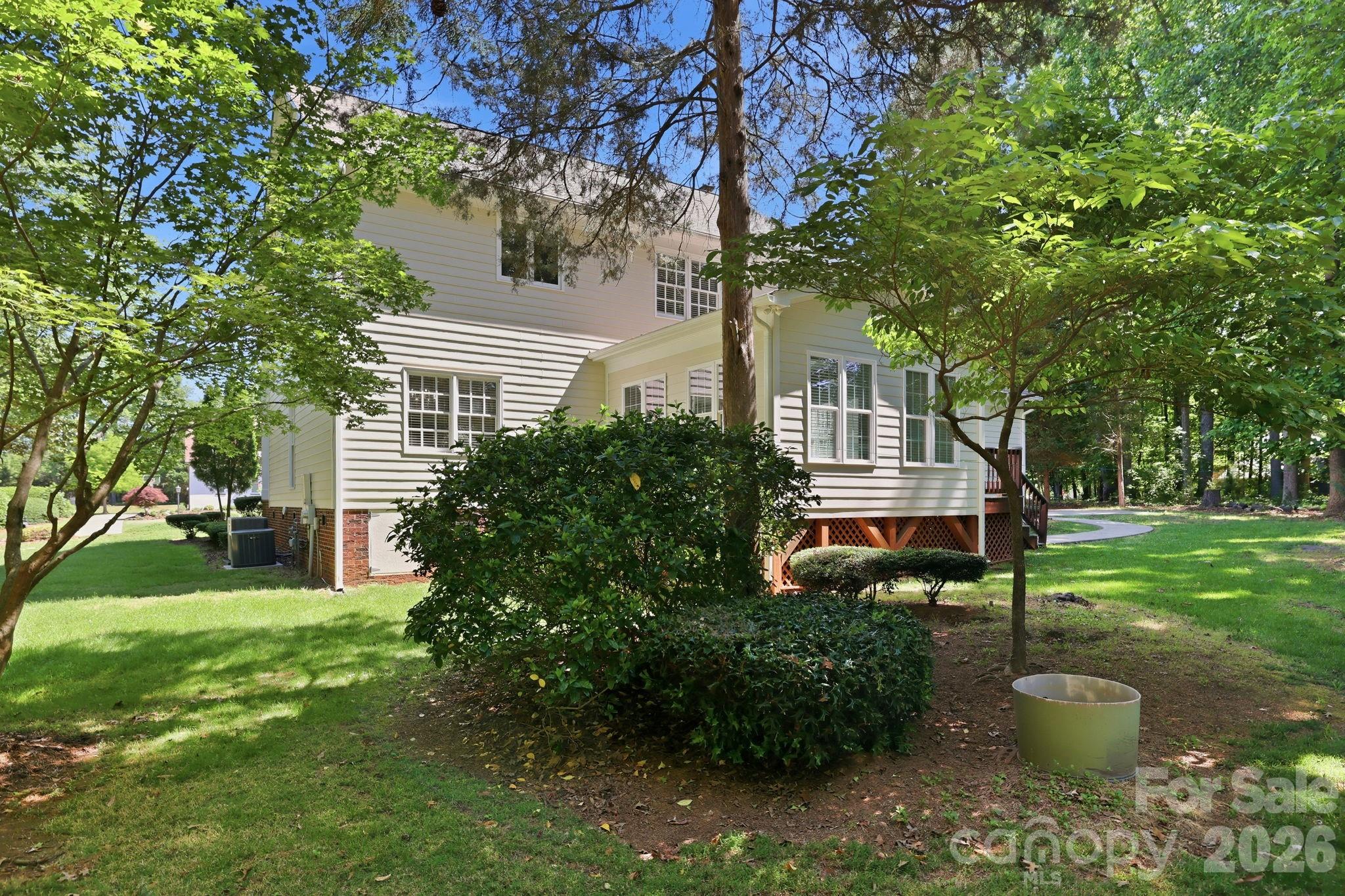 7000 Hollow Oak Drive — Mint Hill