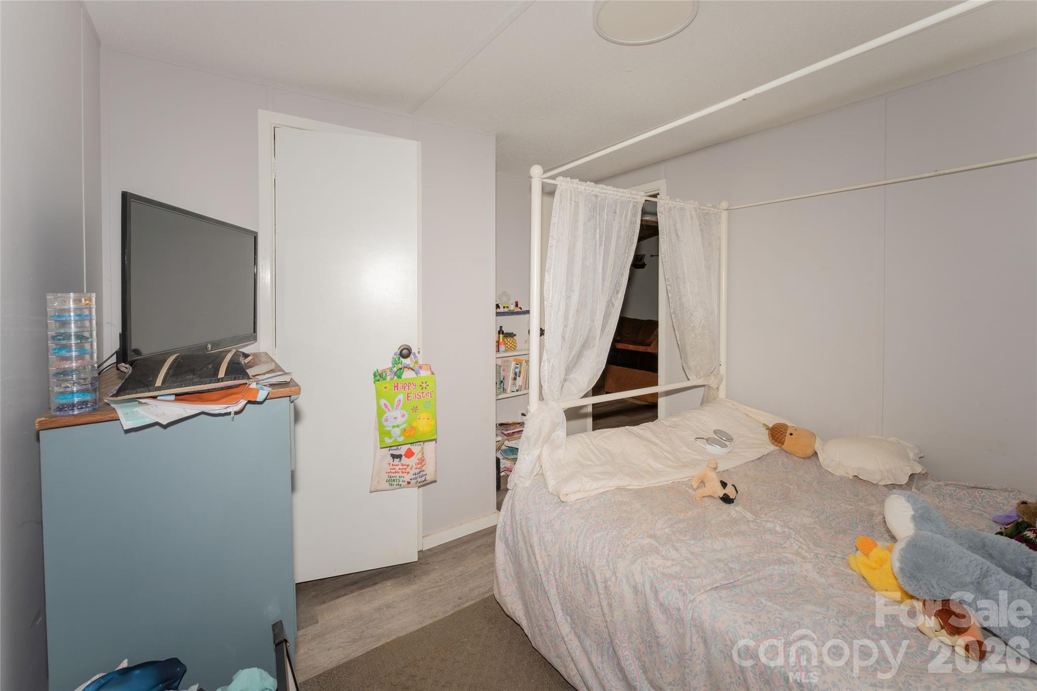 6132 Sherwood Lane — Denver