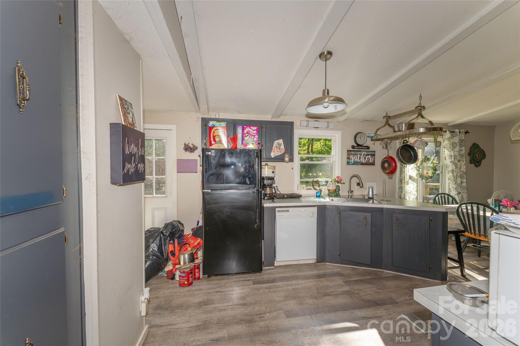 6132 Sherwood Lane — Denver