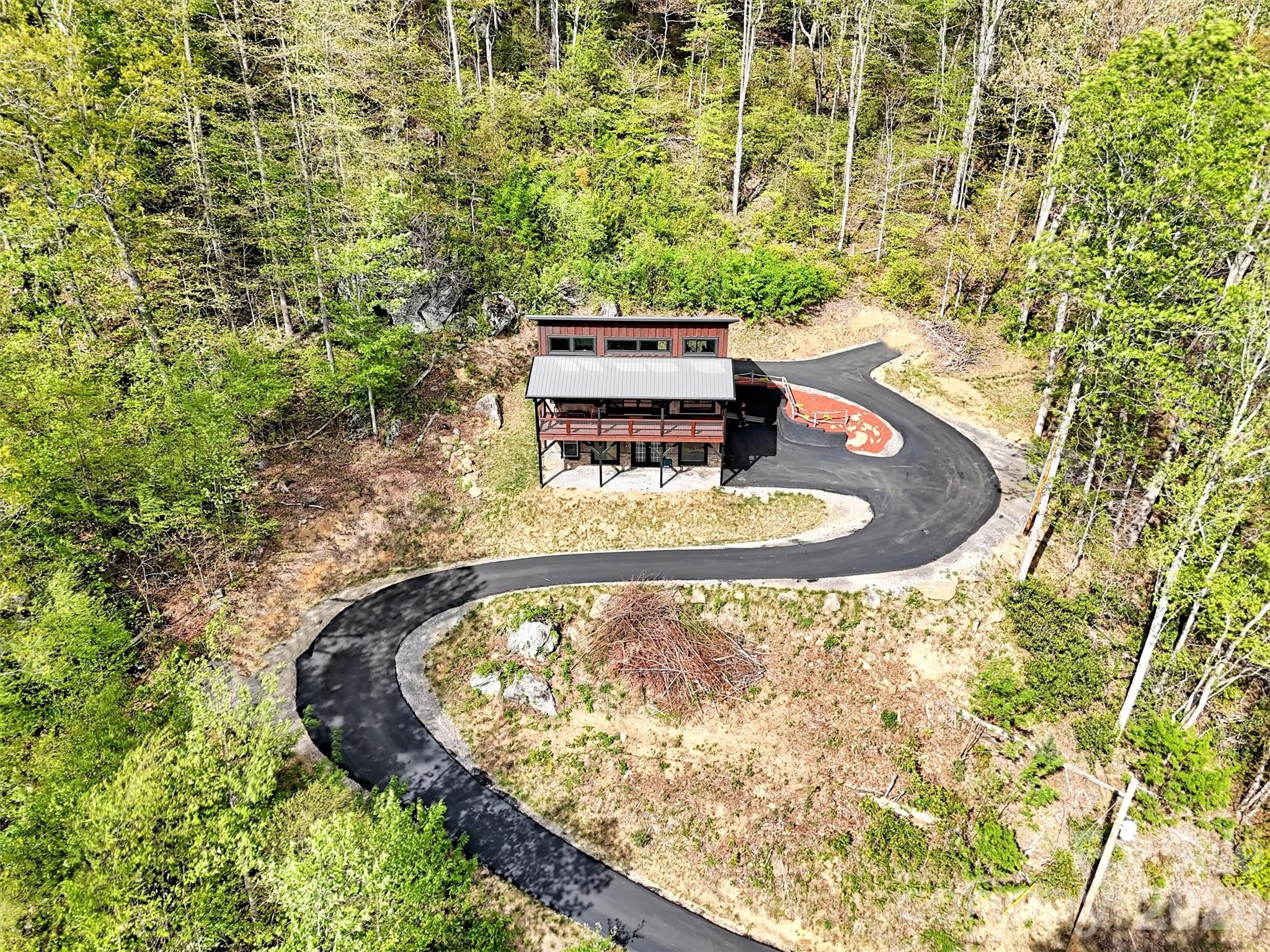 455 Chinquapin Road — Canton