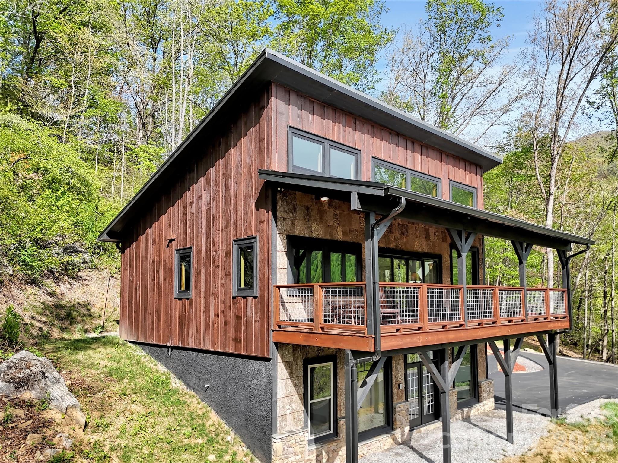 455 Chinquapin Road — Canton