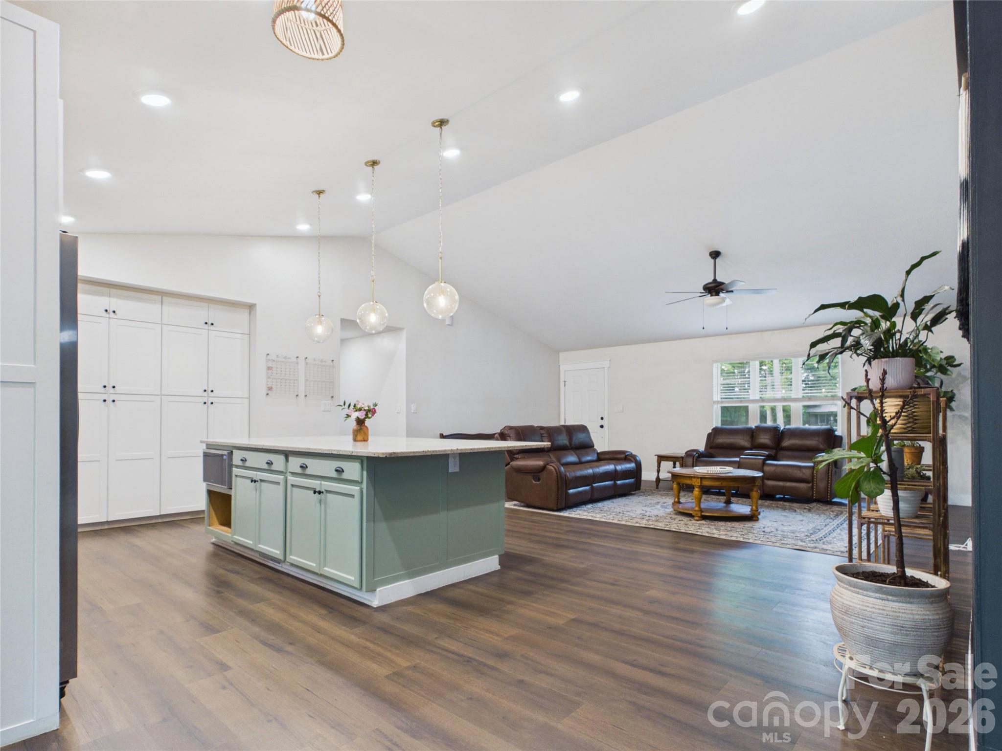 636 Wilderness Trail — Denver