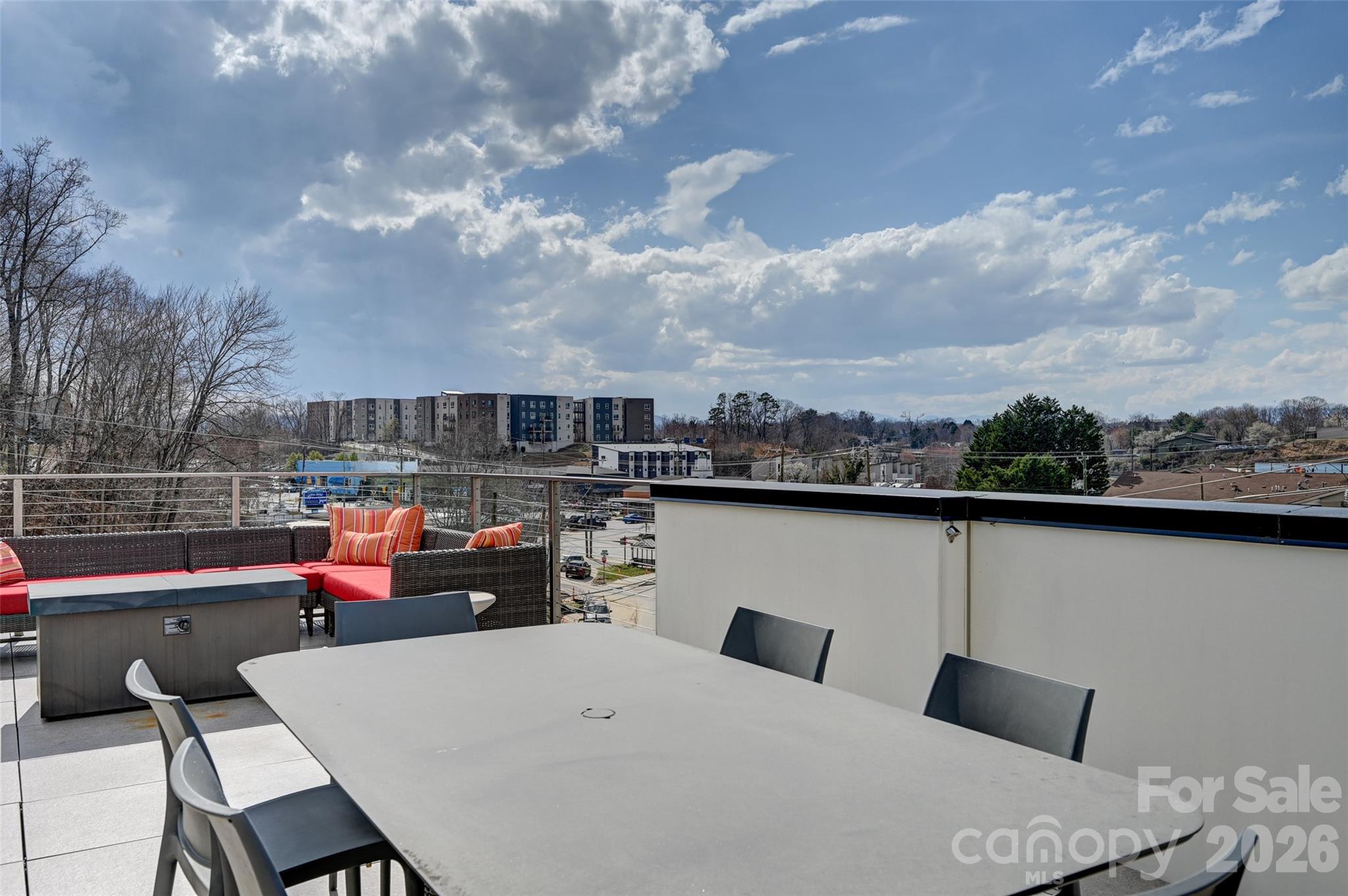 1 Bauhaus Court — Asheville