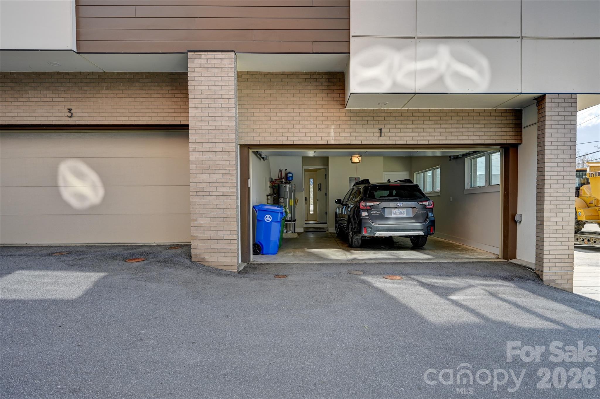1 Bauhaus Court — Asheville
