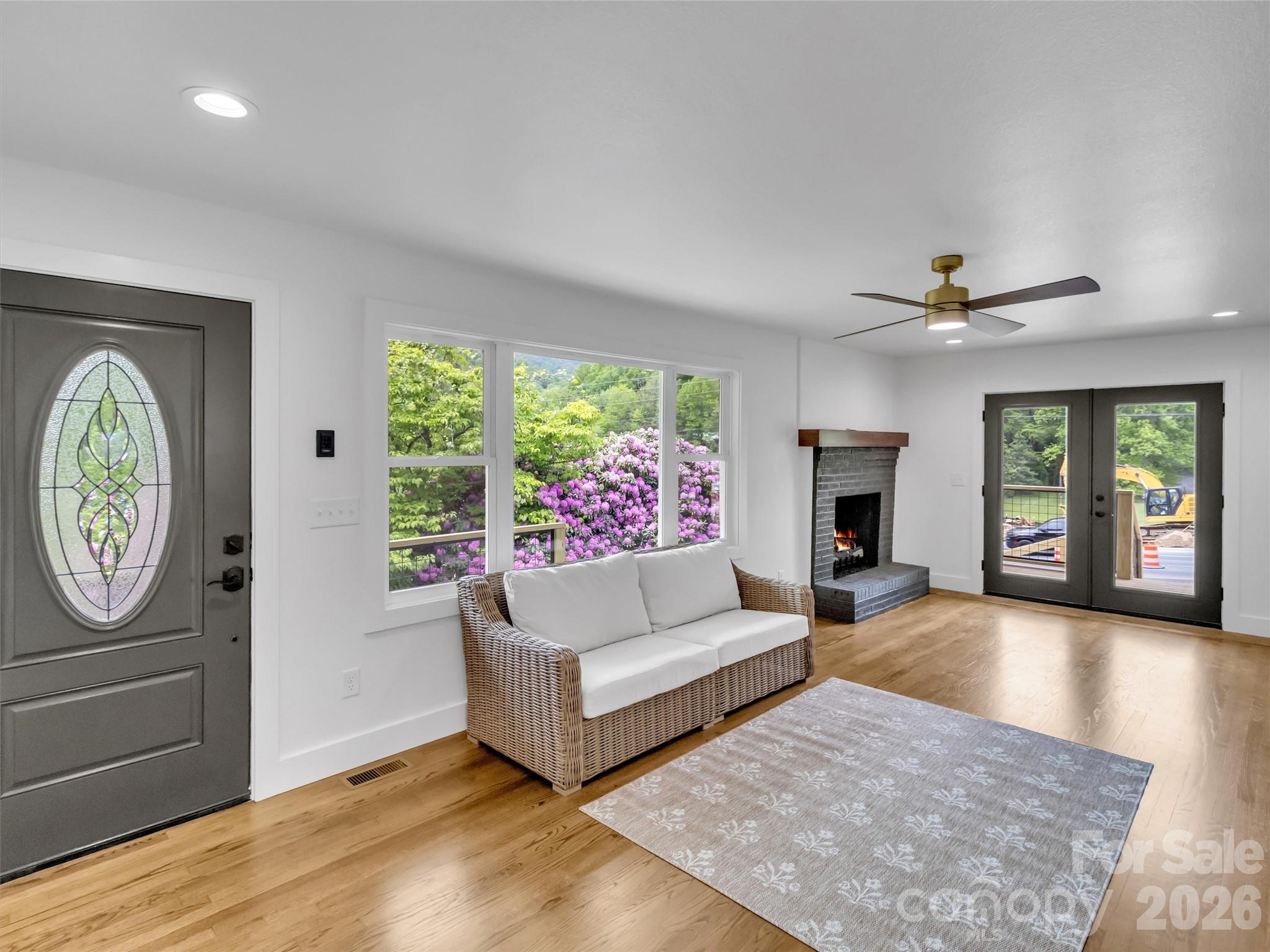 3575 Dellwood Road — Waynesville