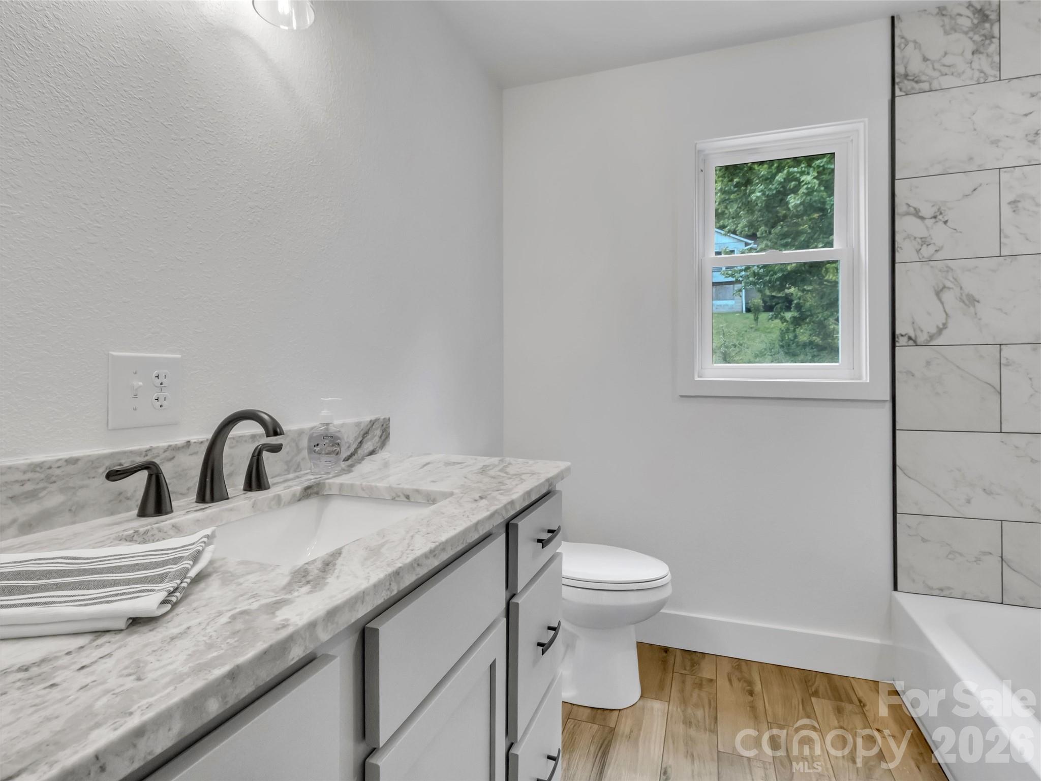 3575 Dellwood Road — Waynesville