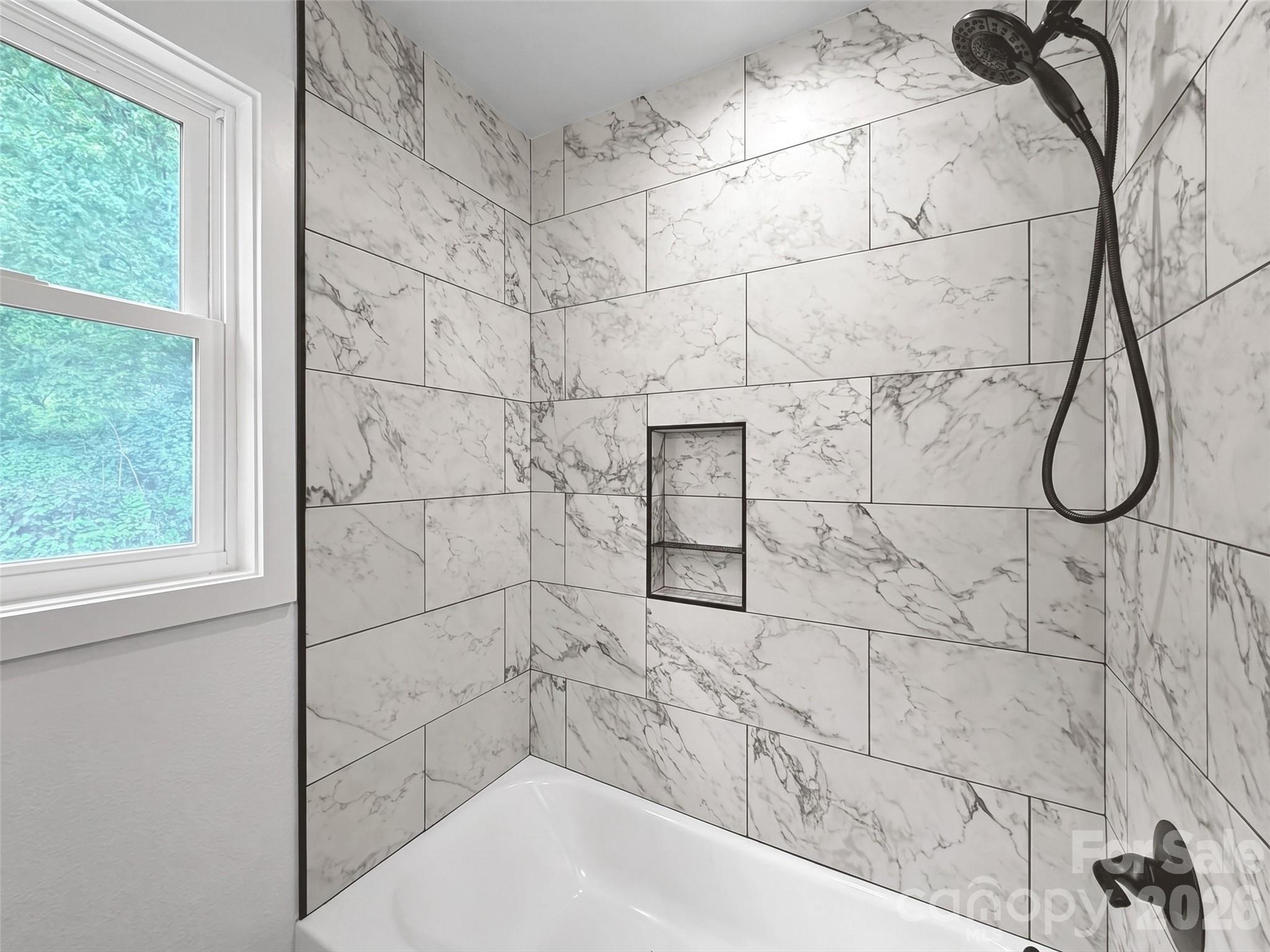 3575 Dellwood Road — Waynesville