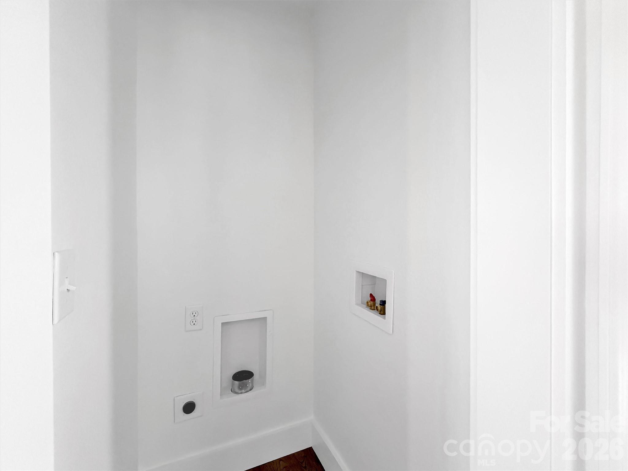 3575 Dellwood Road — Waynesville