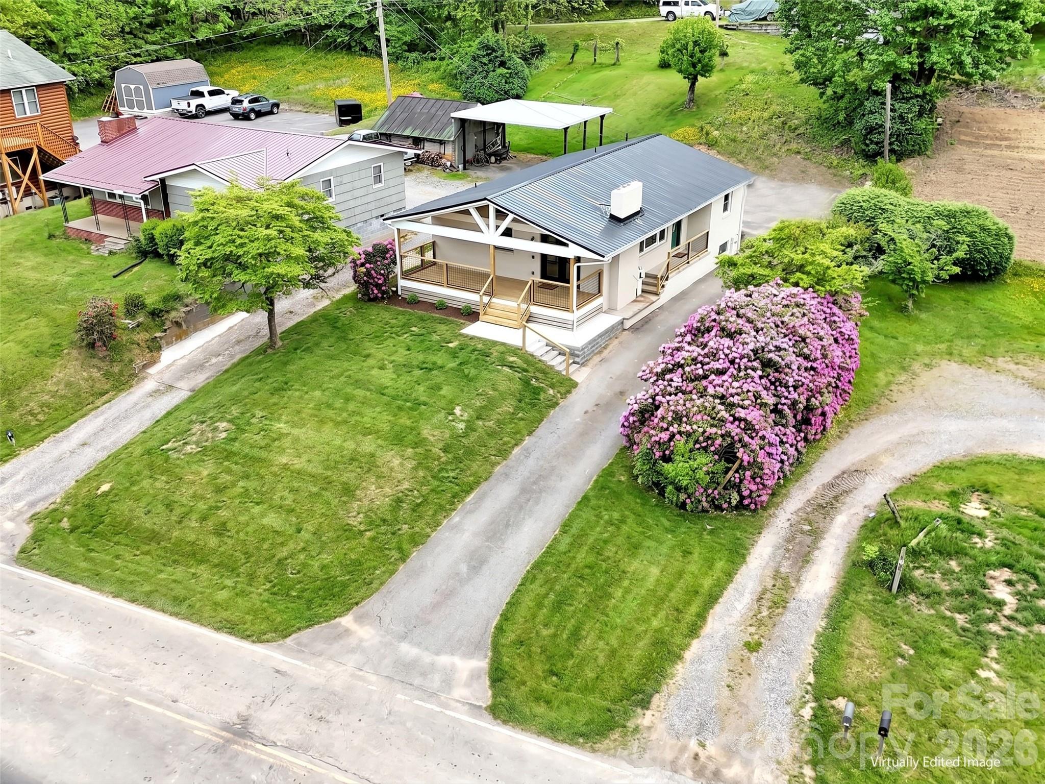 3575 Dellwood Road — Waynesville