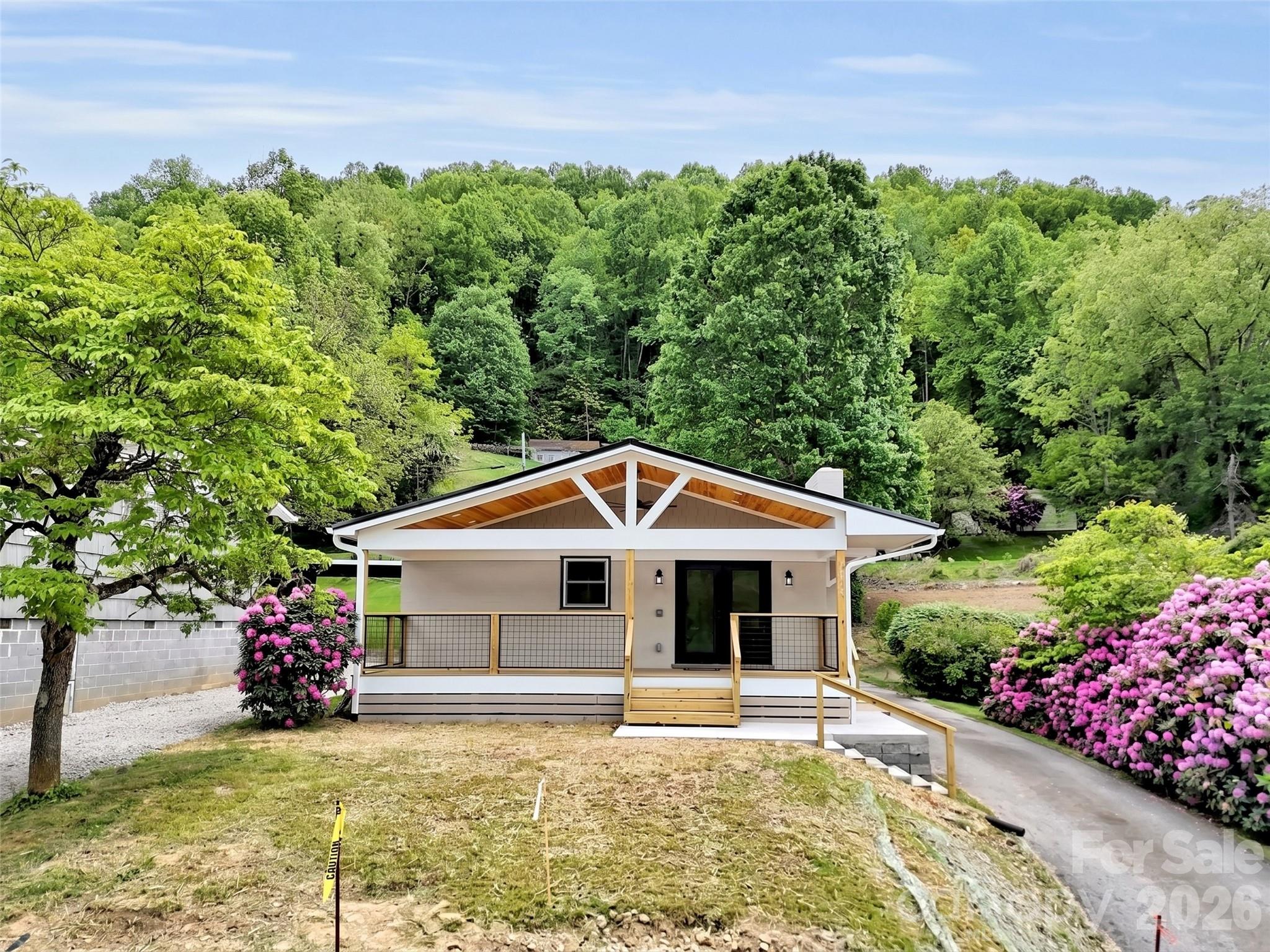 3575 Dellwood Road — Waynesville