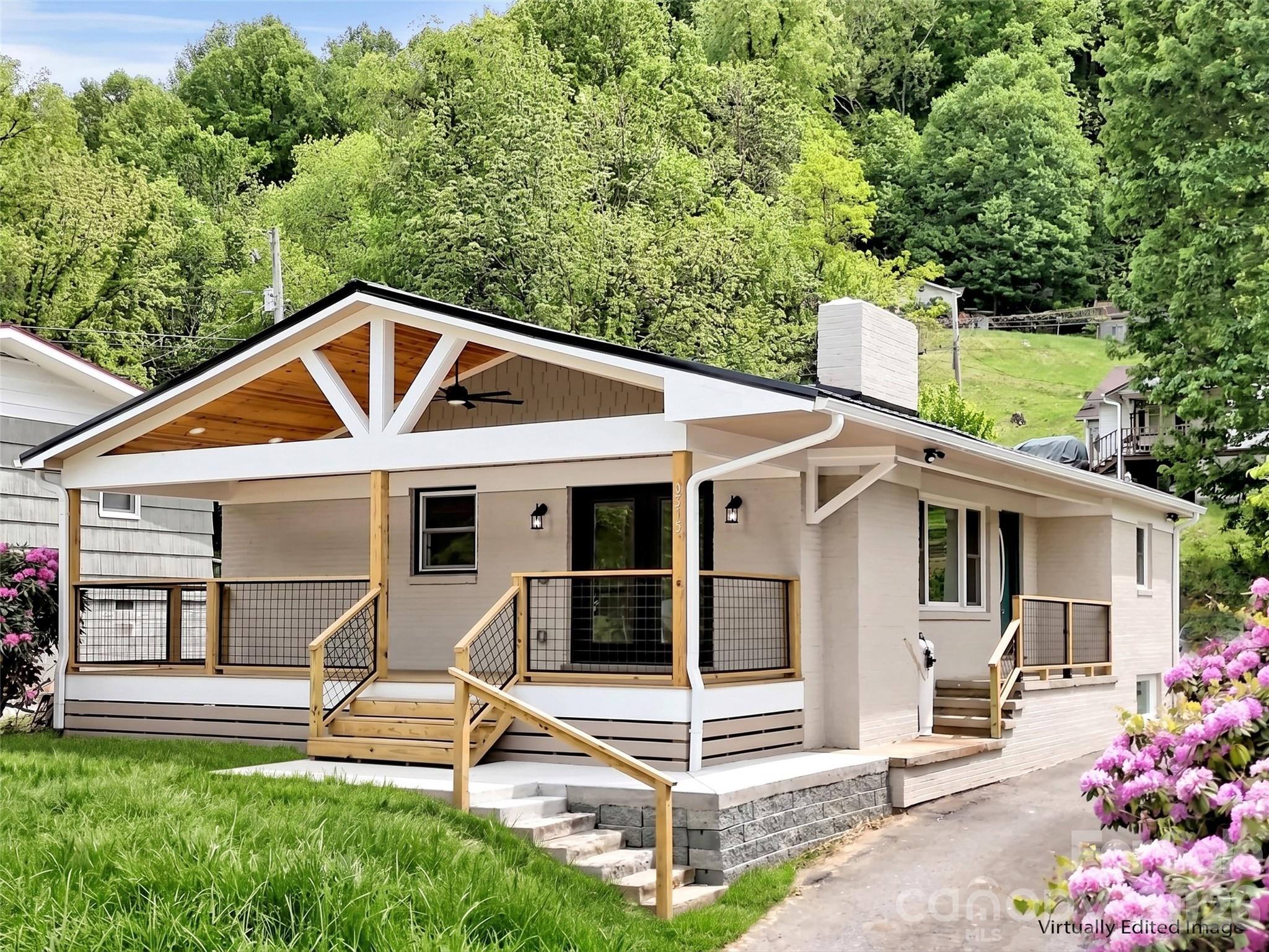 3575 Dellwood Road — Waynesville