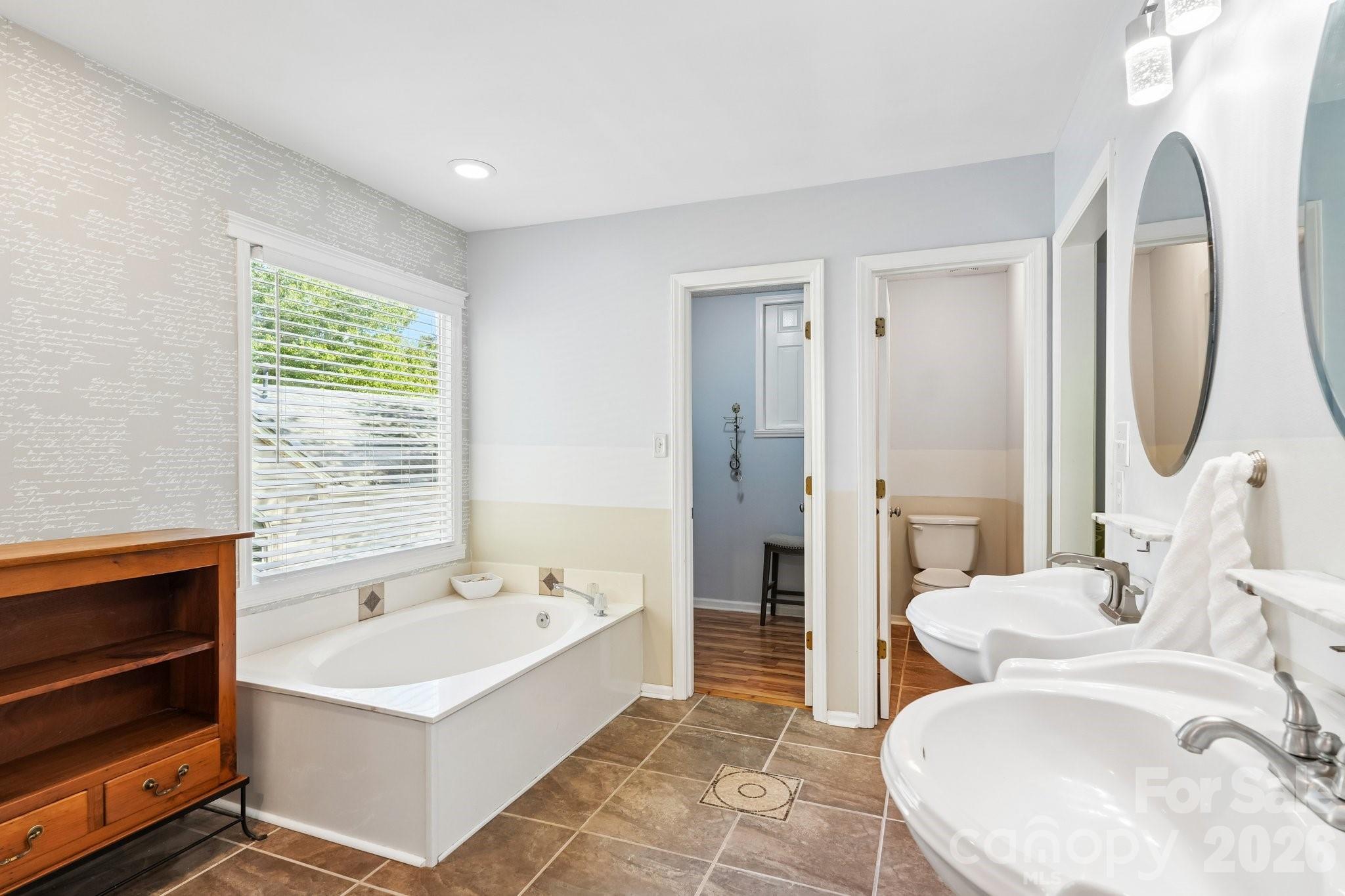 186 Southhaven Drive — Mooresville