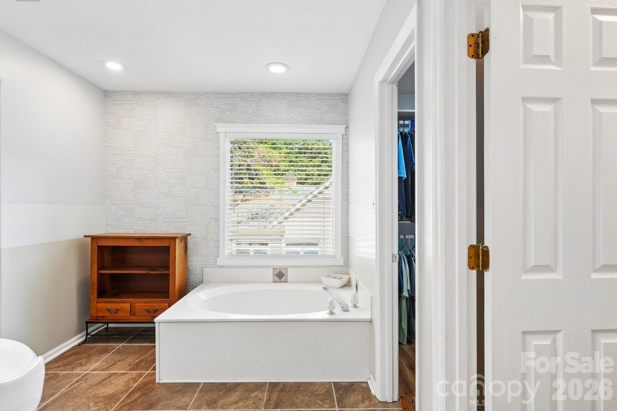 186 Southhaven Drive — Mooresville
