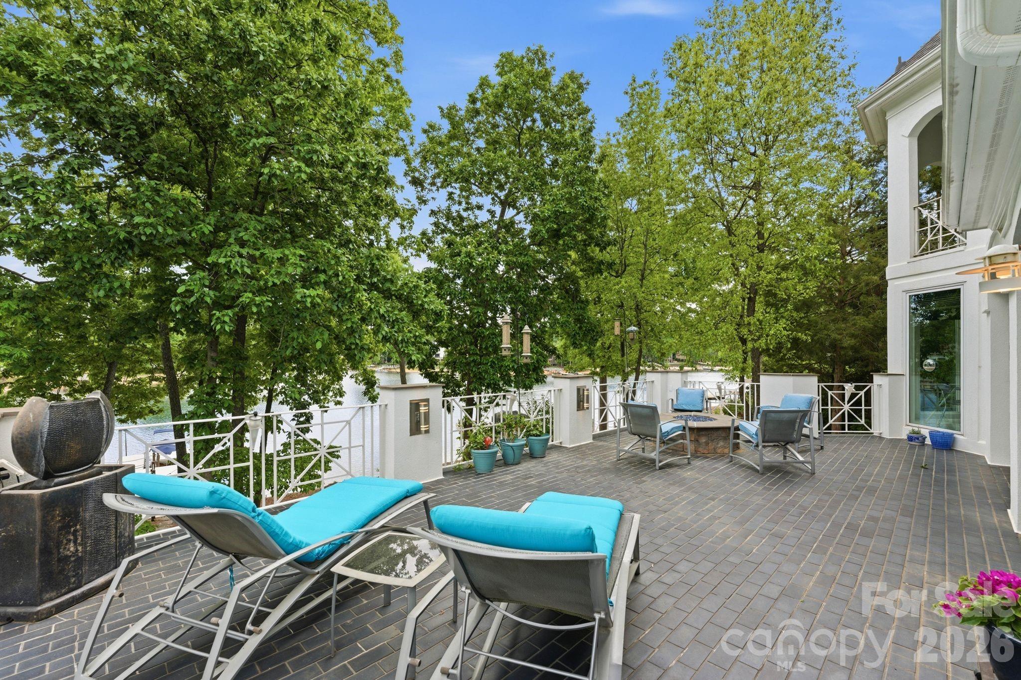 18426 Peninsula Cove Lane — Cornelius