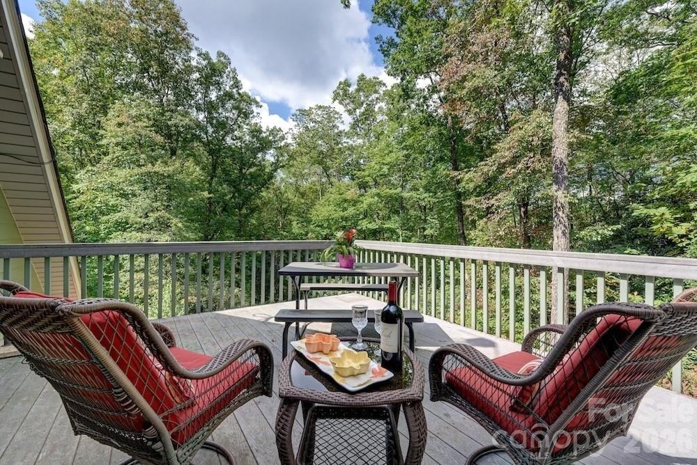 178 Whetstone Gap Road — Lake Toxaway