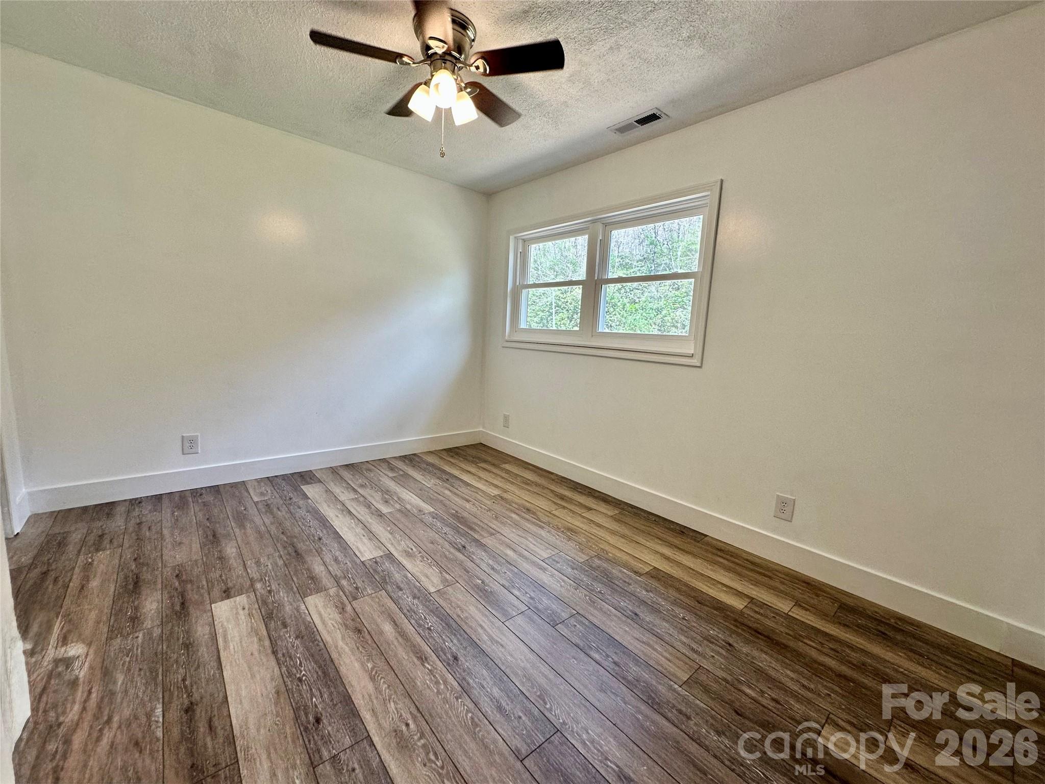 8855 Bugger Hollow Road — Newland