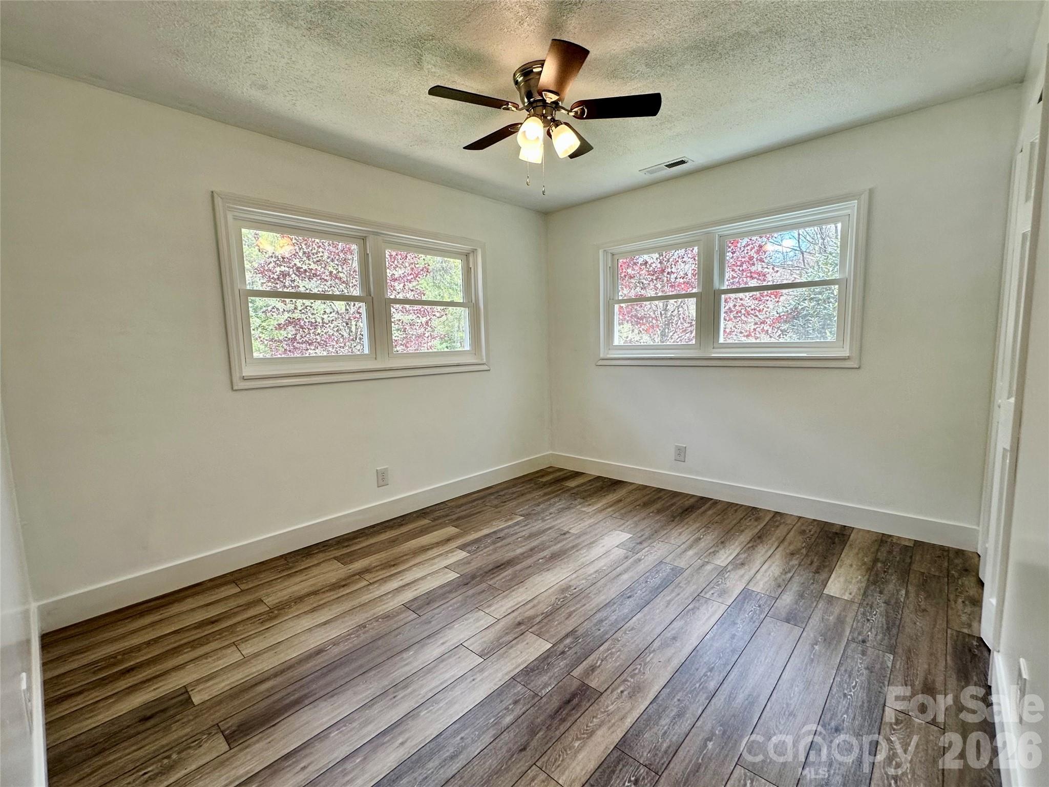 8855 Bugger Hollow Road — Newland
