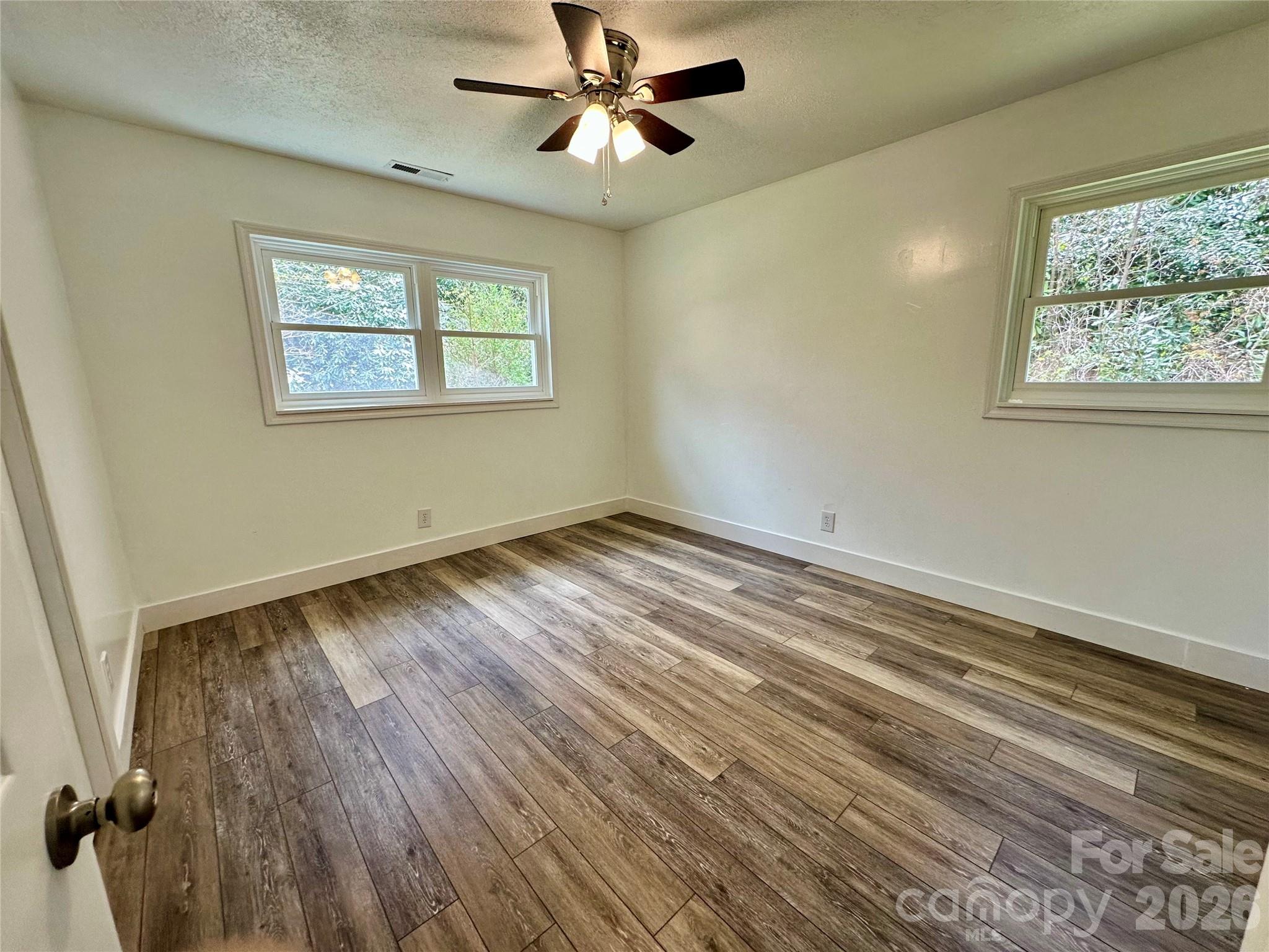 8855 Bugger Hollow Road — Newland