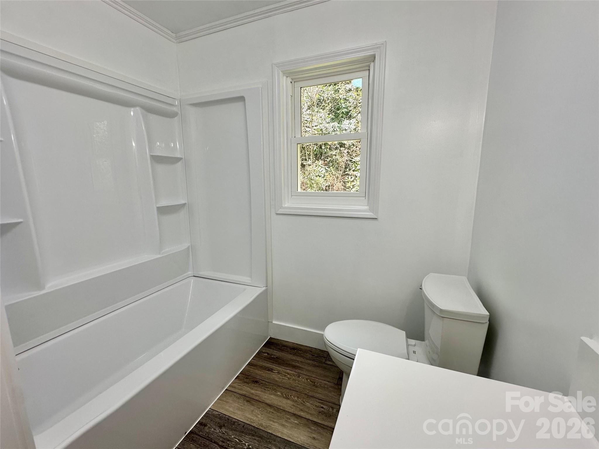 8855 Bugger Hollow Road — Newland