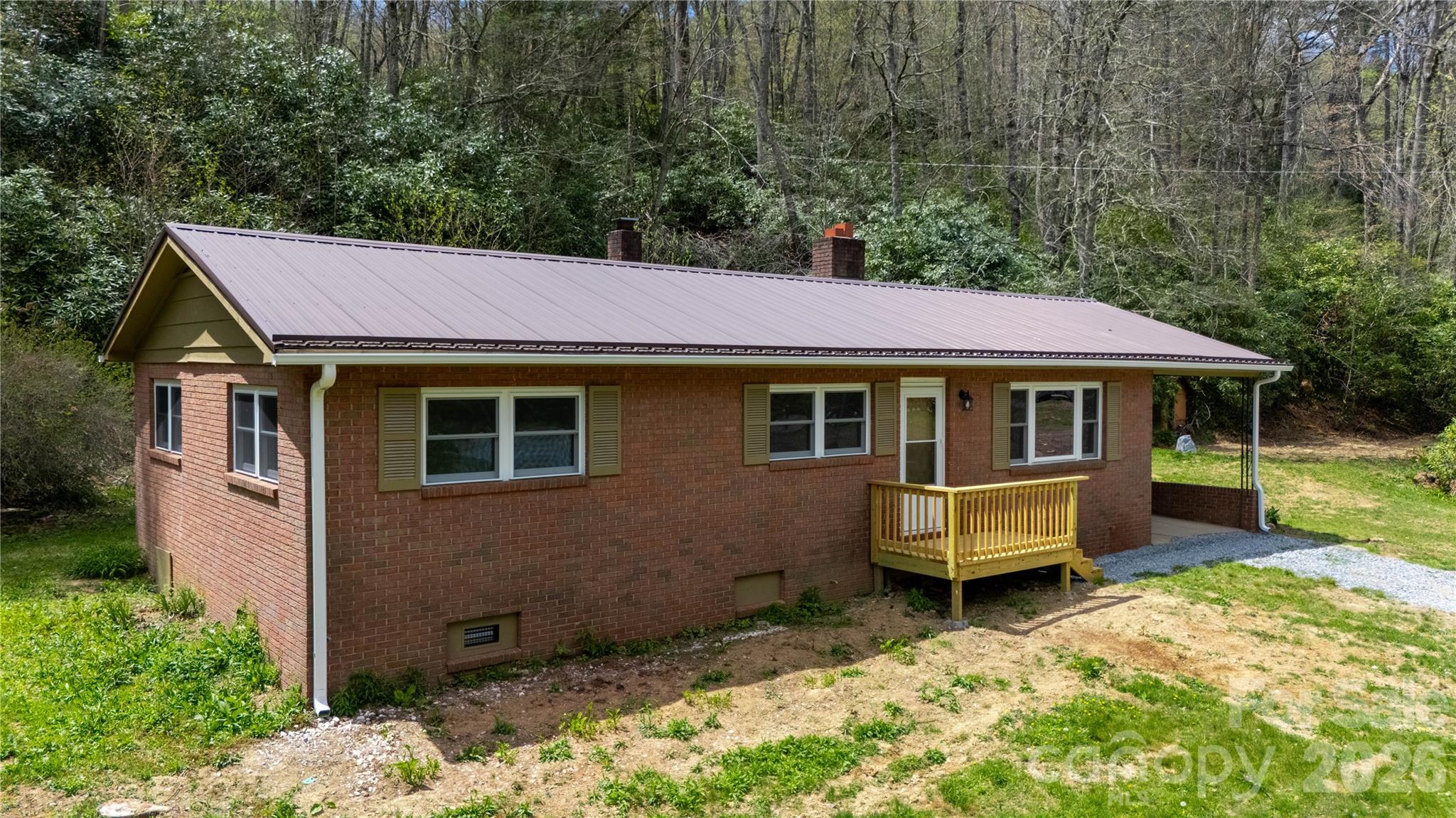 8855 Bugger Hollow Road — Newland