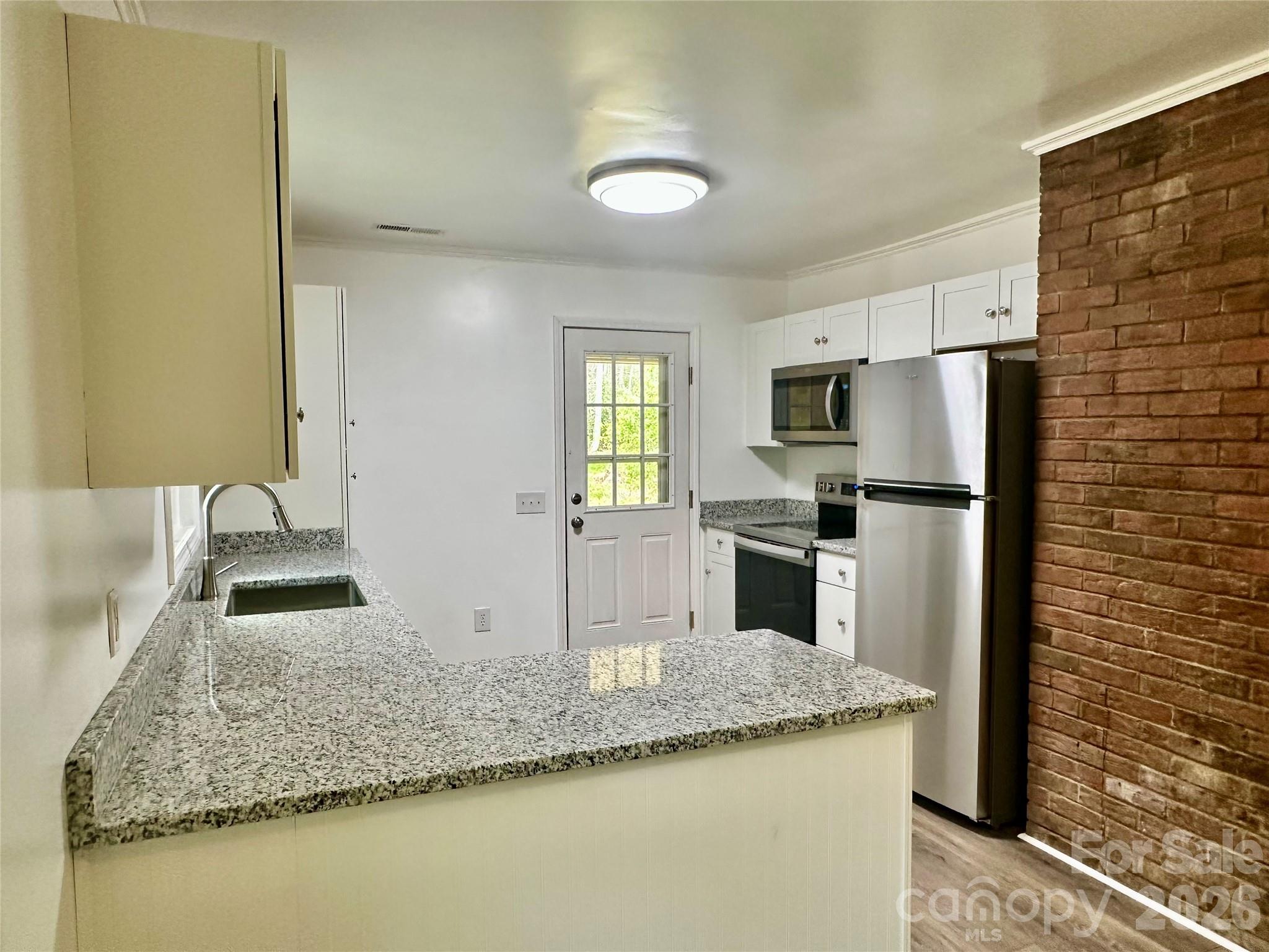 8855 Bugger Hollow Road — Newland