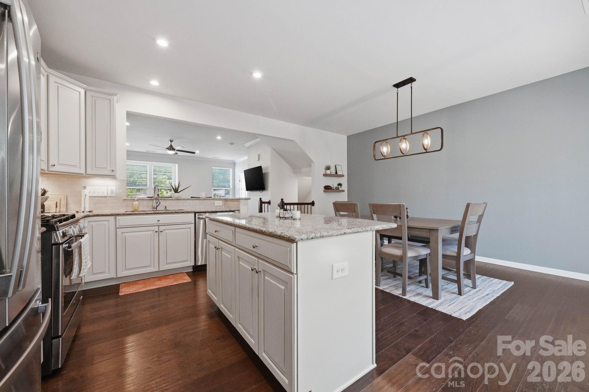 1221 Queen Lyon Court — Charlotte