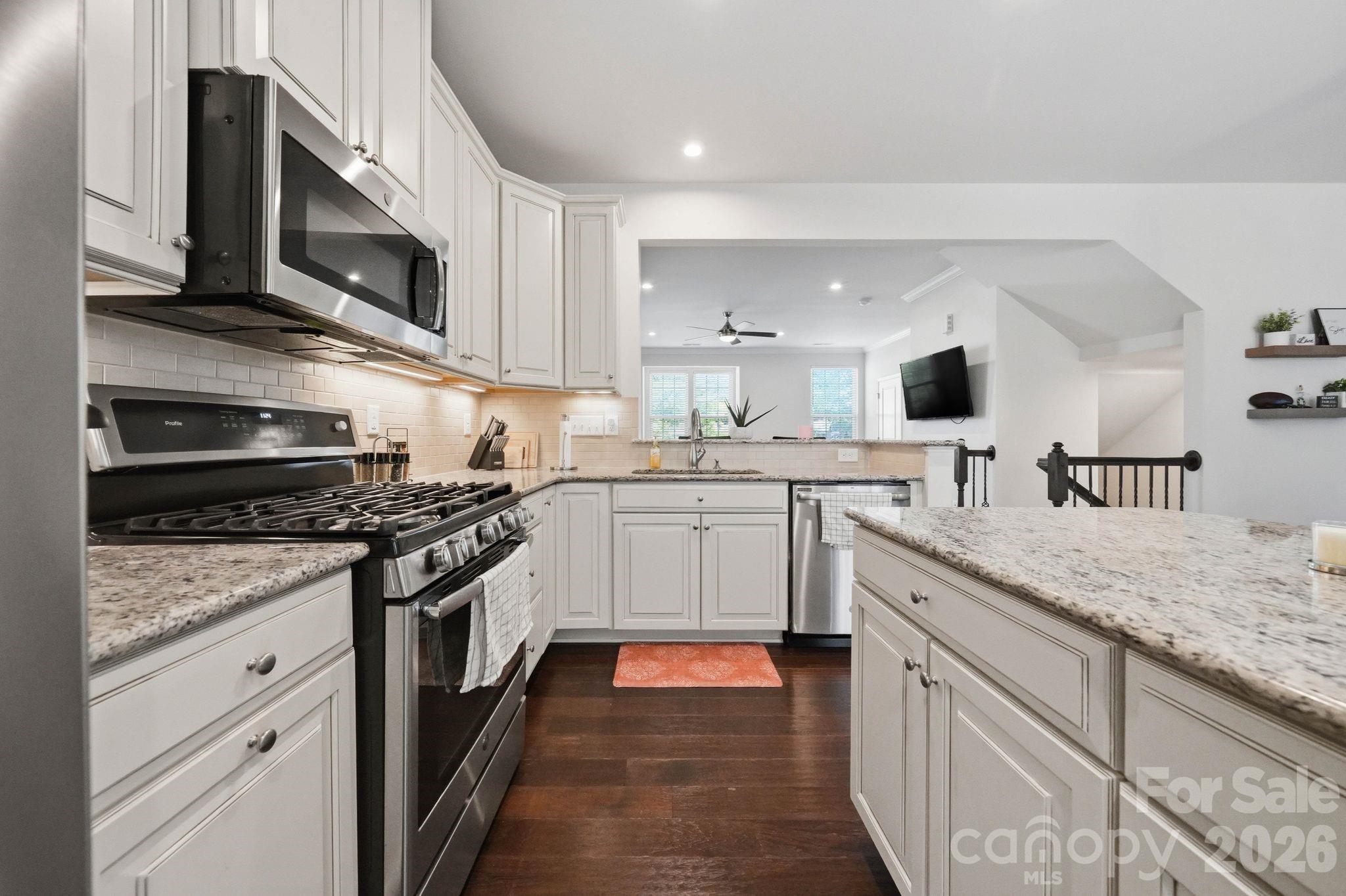 1221 Queen Lyon Court — Charlotte