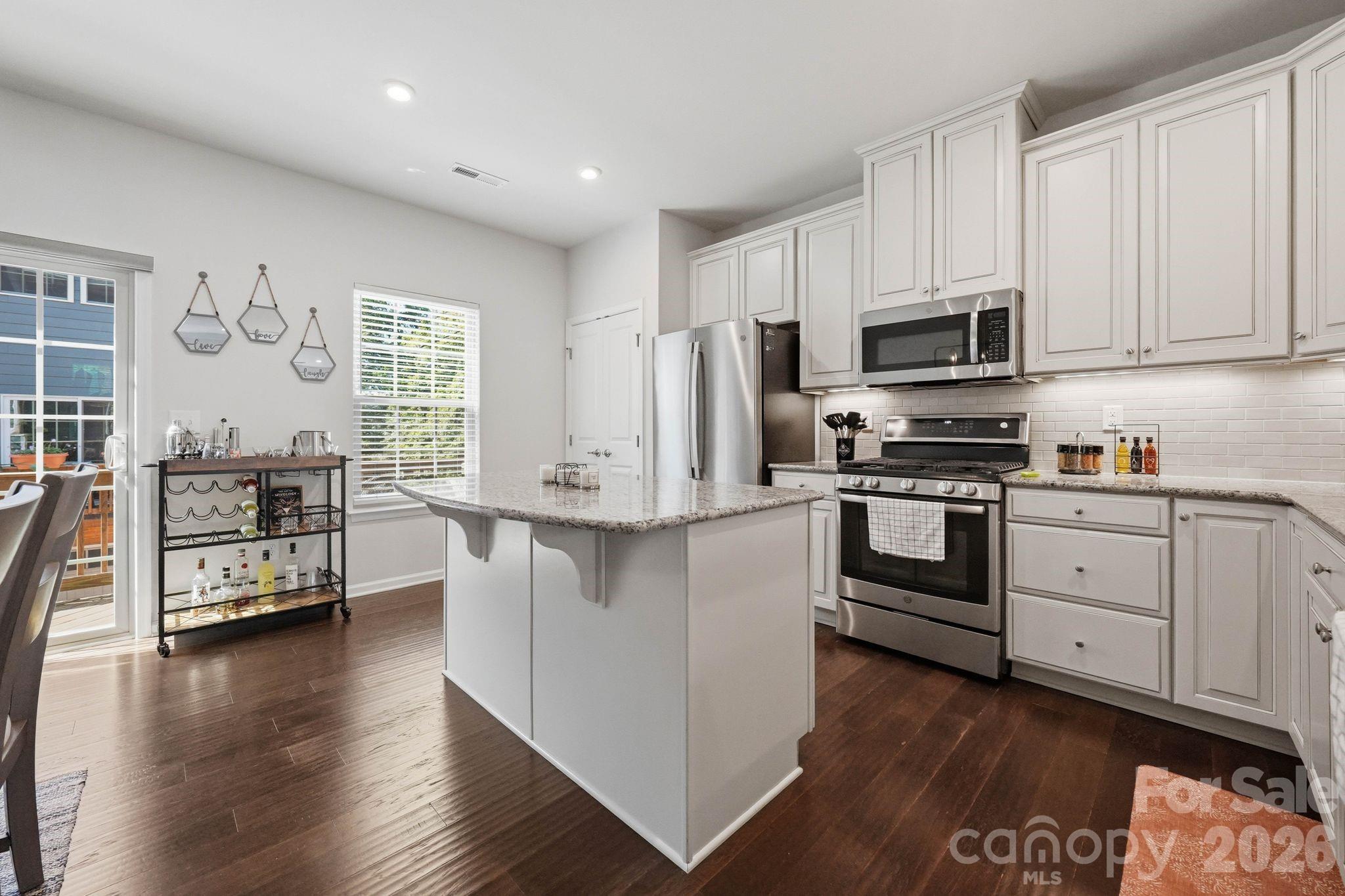 1221 Queen Lyon Court — Charlotte