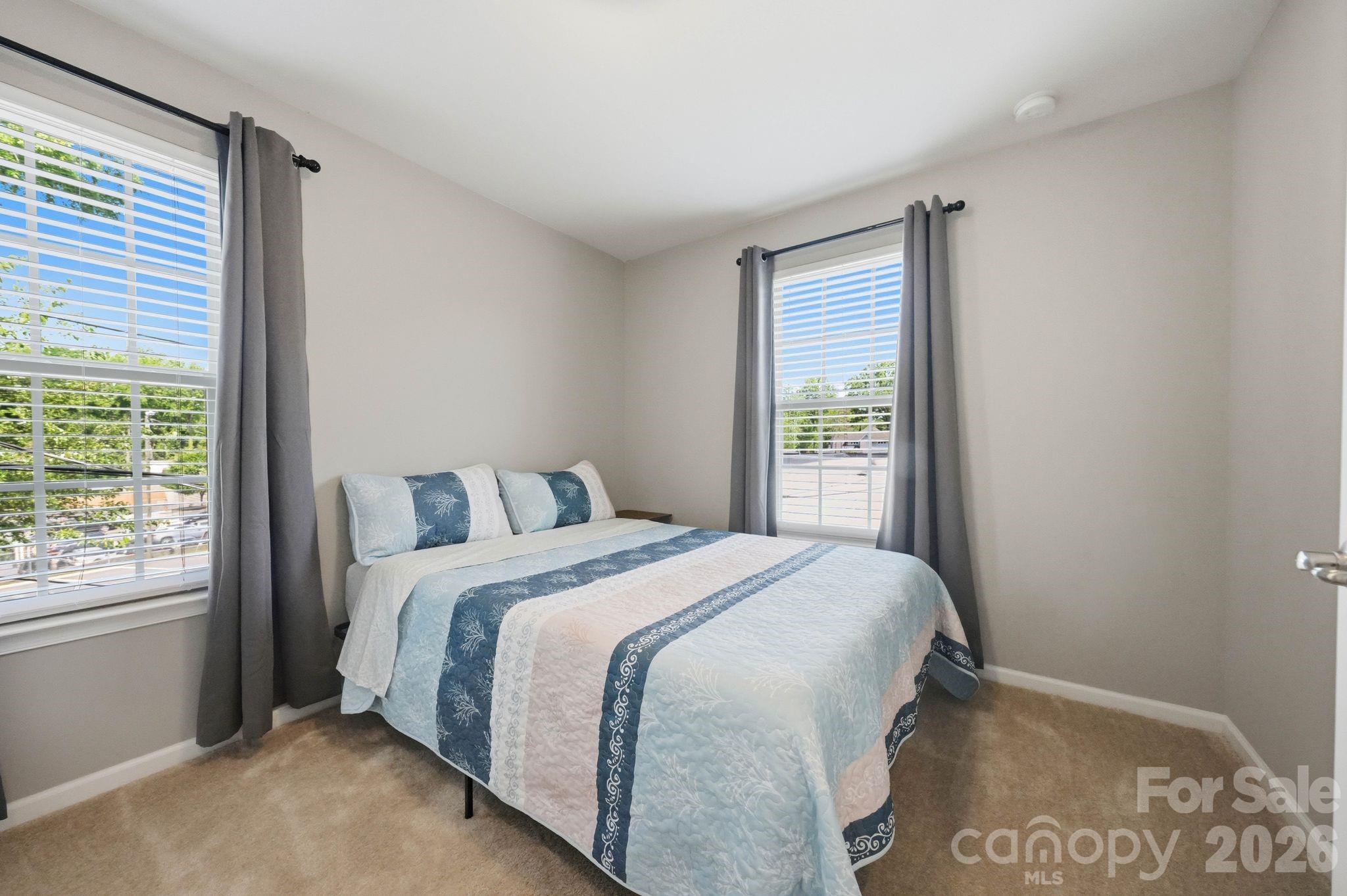 1221 Queen Lyon Court — Charlotte